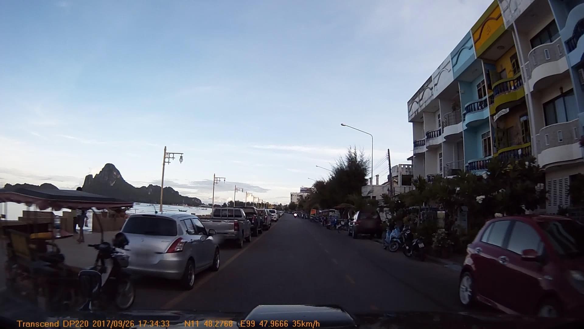 Street view near Sunrise Guesthouse, Prachuap Khiri Khan — © mapcreator (CC BY-SA · Mapillary)