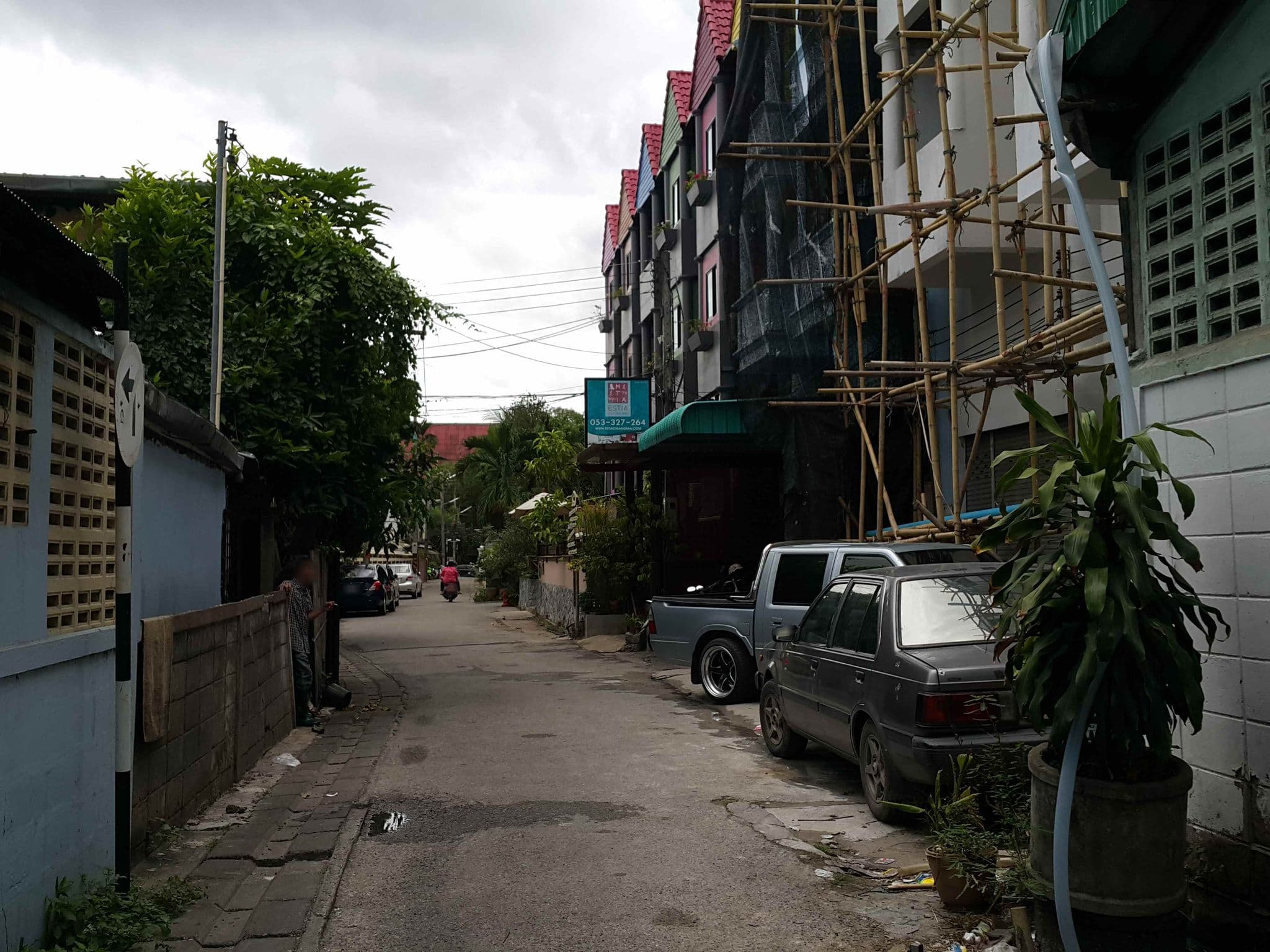 Street view near ESTIA Chiang Mai, Chiang Mai — © jrcarlsen (CC BY-SA · Mapillary)