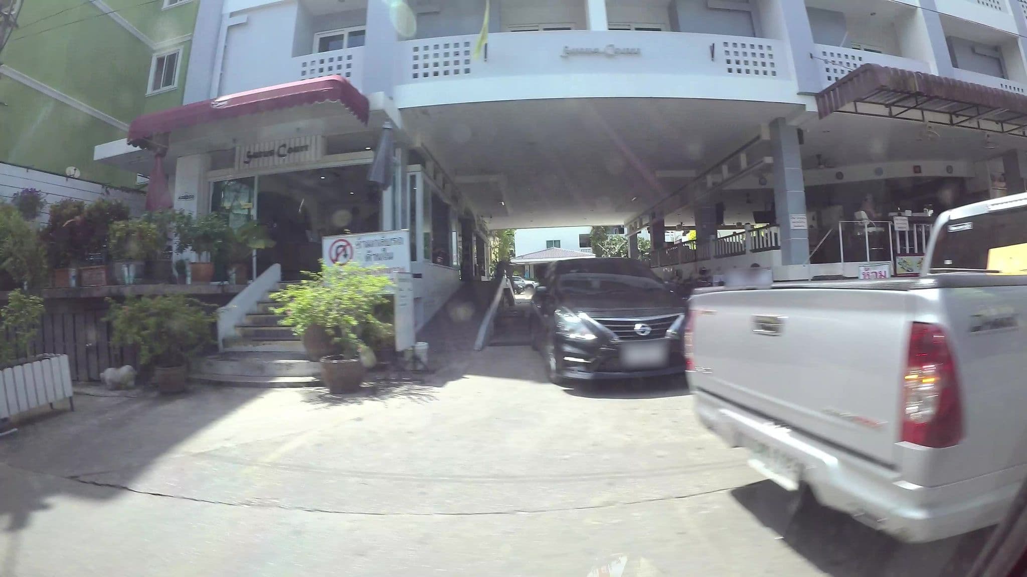 Street view near Sutus Court, Pattaya