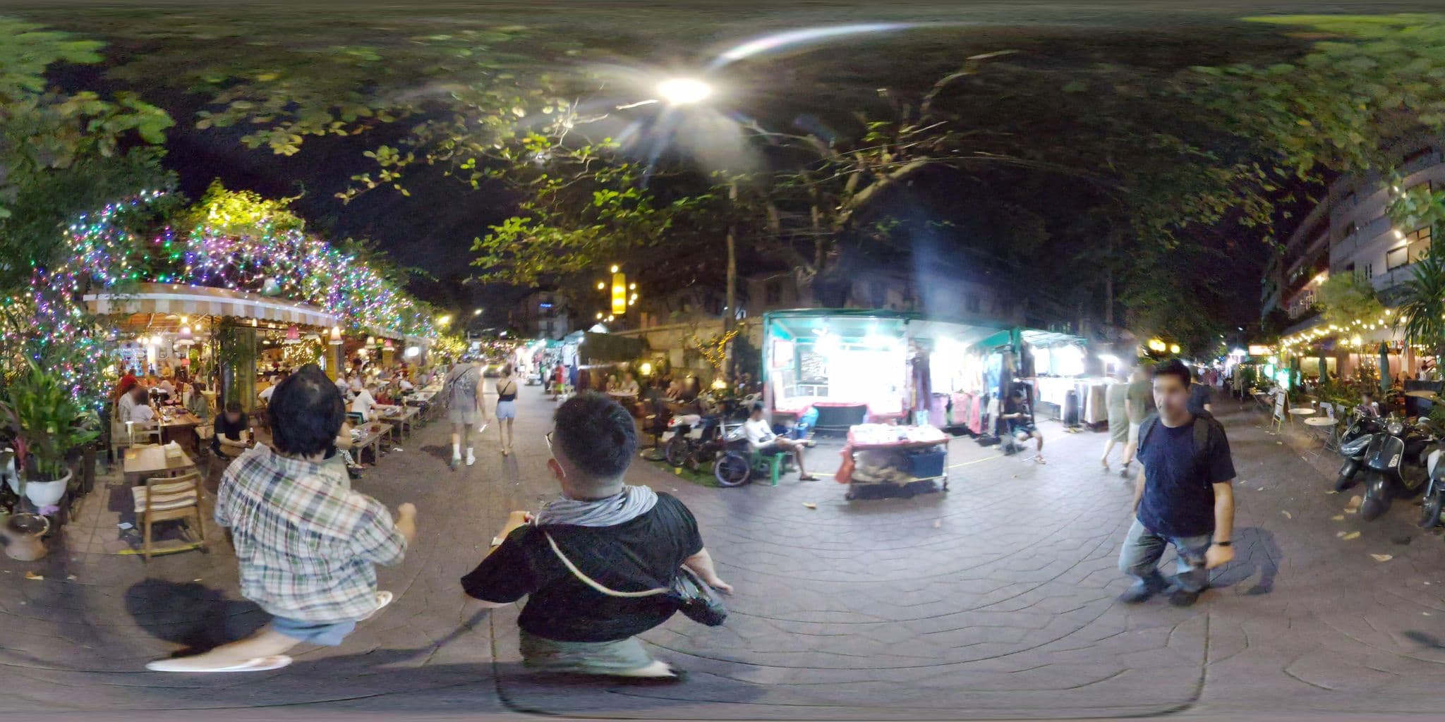 Street view near New My House Restaurant & Hostel, Phra Nakhon