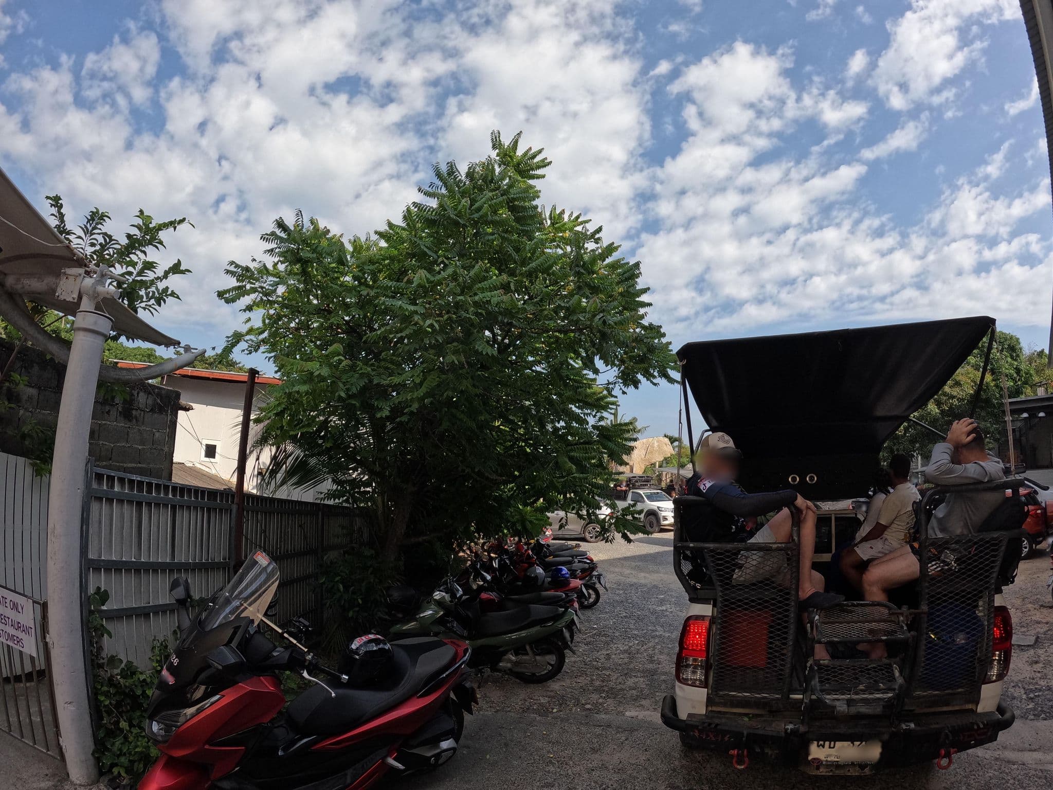 Street view near Sunrise Hotel, Ko Samui