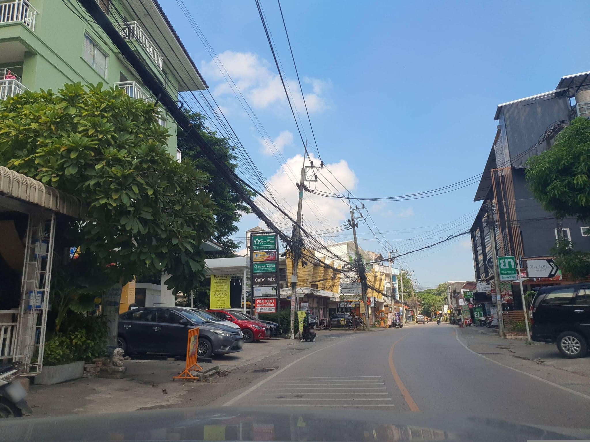 Street view near Lawa Fame, Chiang Mai