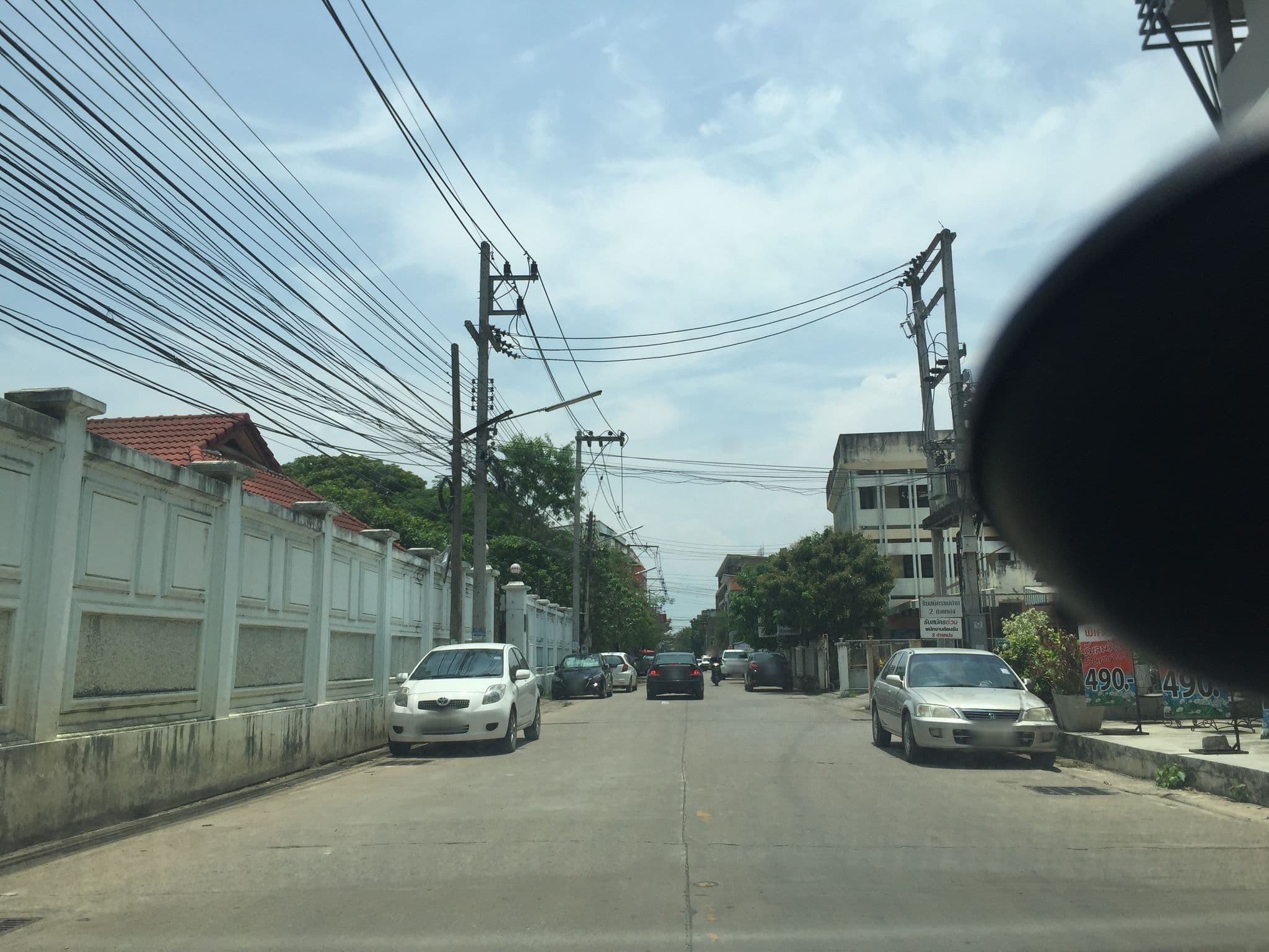 Street view near B2 Santitham (Wat Jed Yod), Chiang Mai