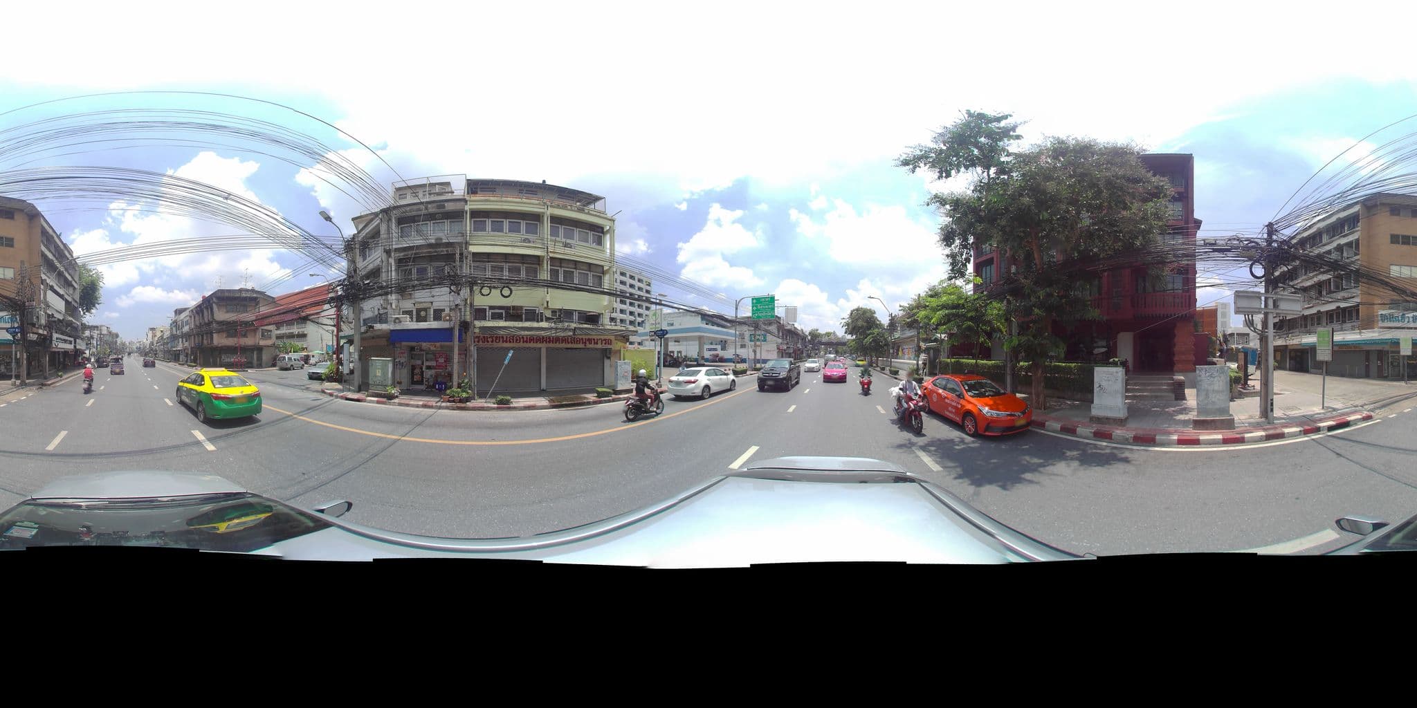 Street view near Casa Nithra, Phra Nakhon
