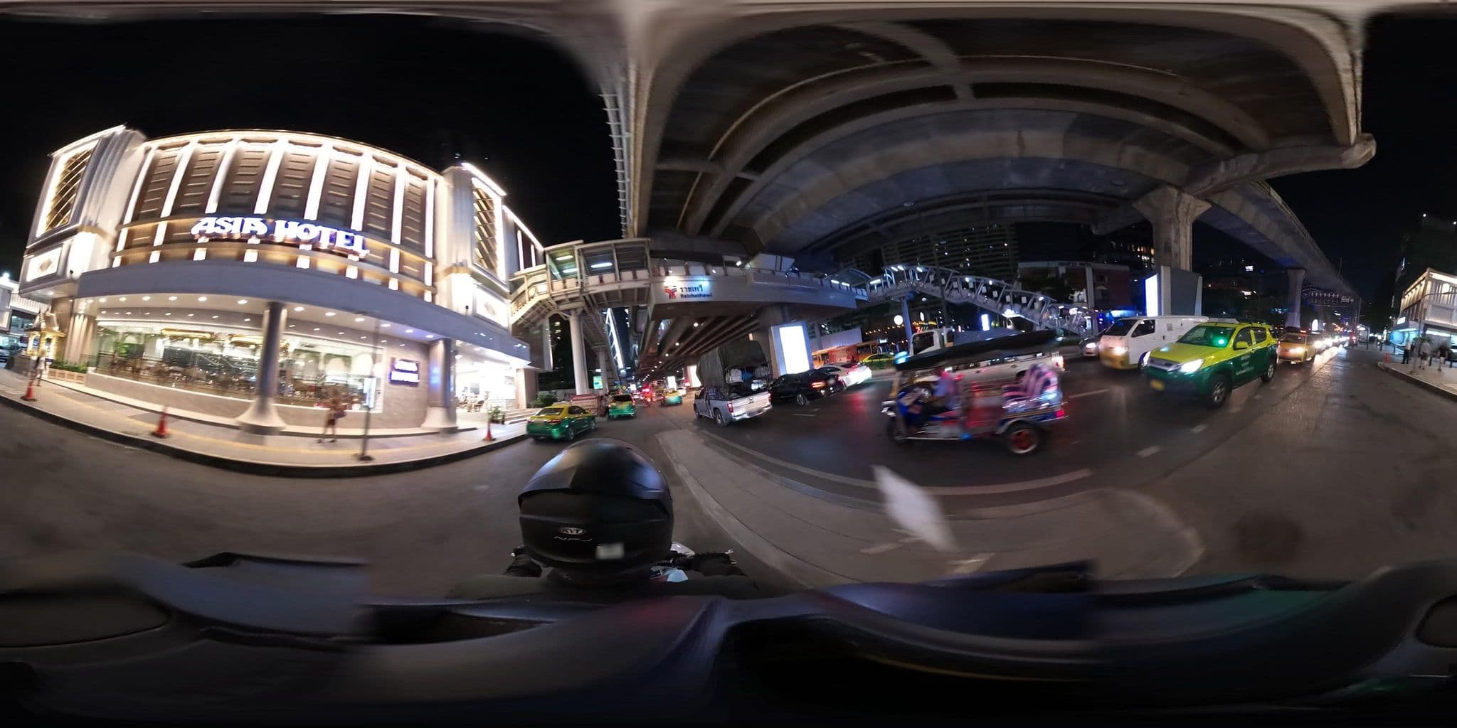 Street view near Asia Hotel Bangkok, Ratchathewi — © NatchaponJ (CC BY-SA · Mapillary)