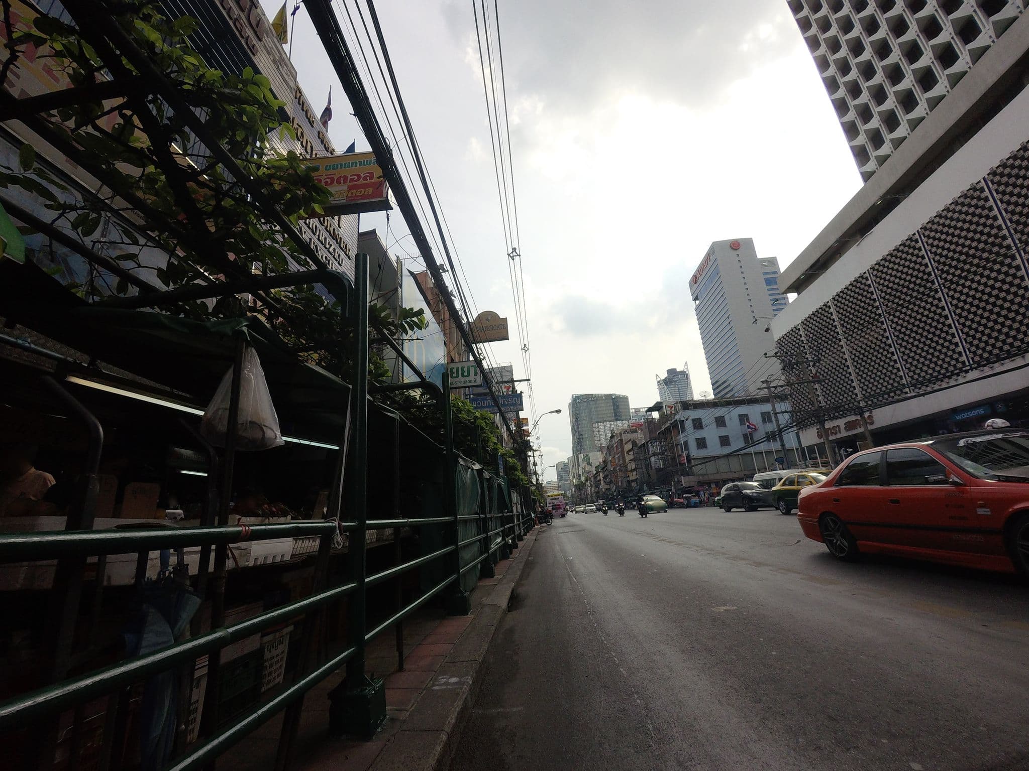 Street view near Indra Regent Hotel, Makkasan