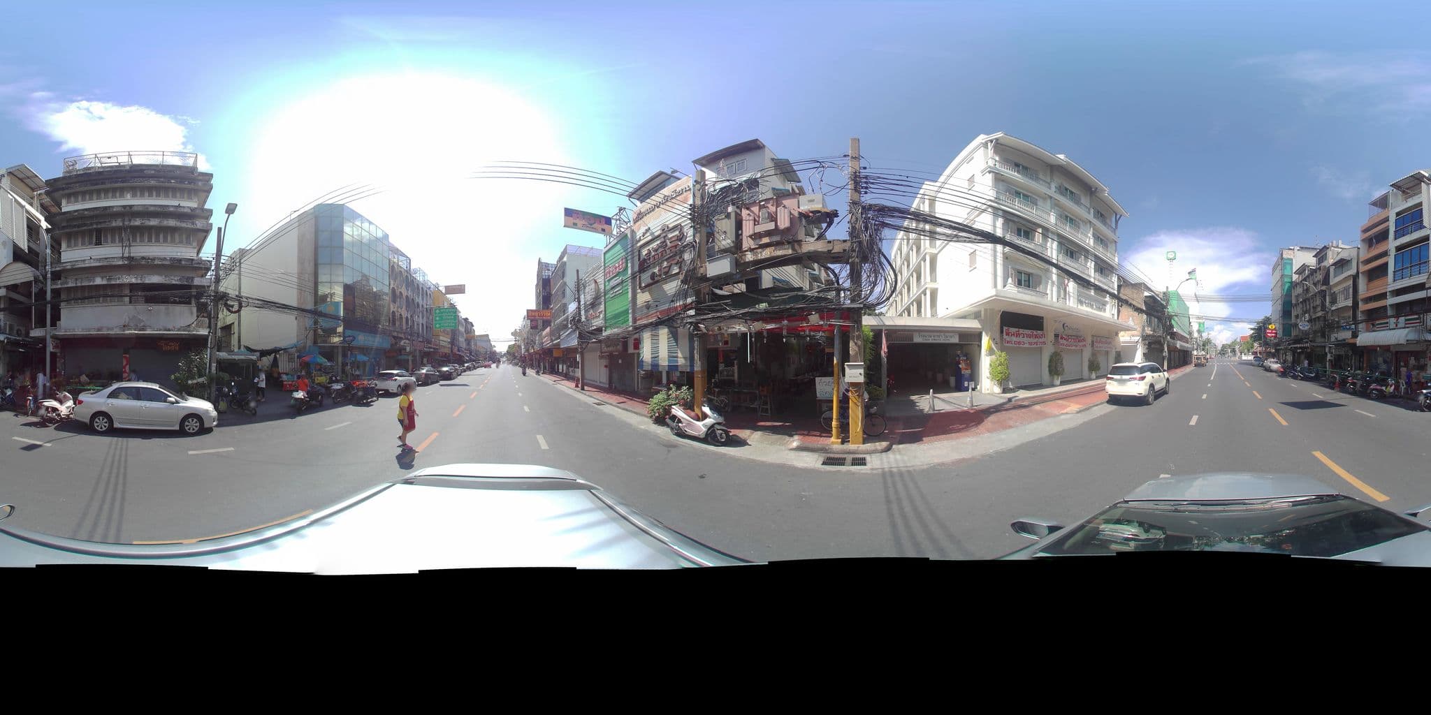 Street view near Casa Vimaya Riverside Hotel, Phra Nakhon