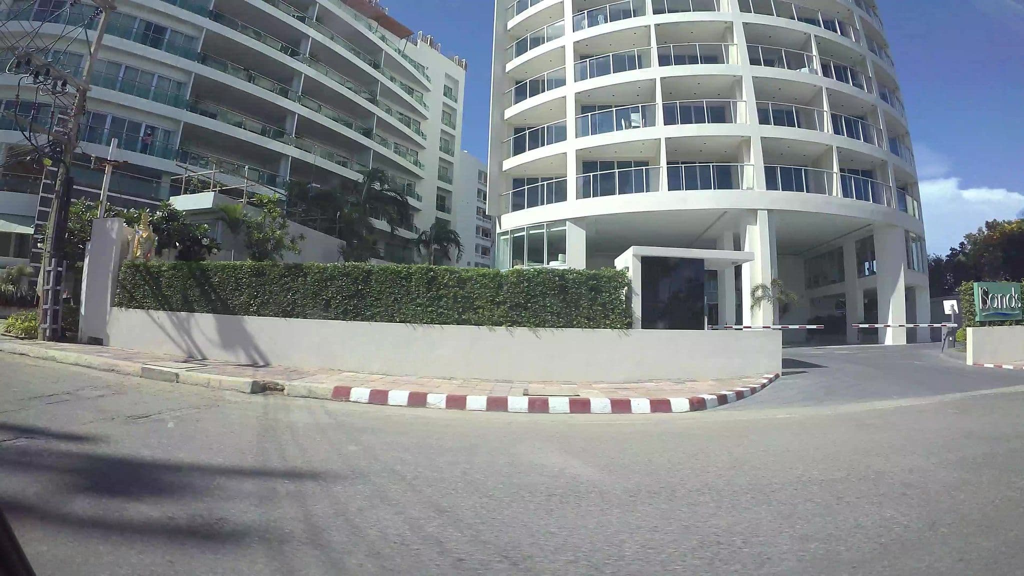 Street view near Royal Bay View, Pattaya