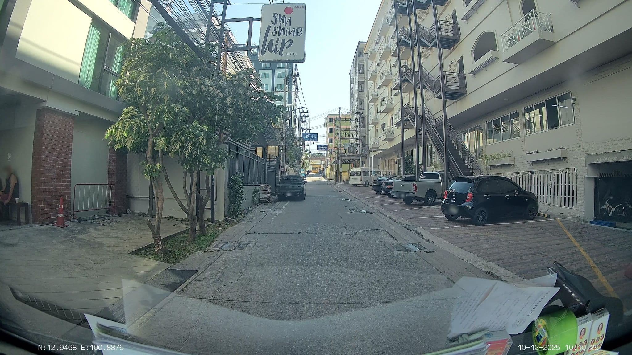 Street view near Sabai Sabana, Pattaya