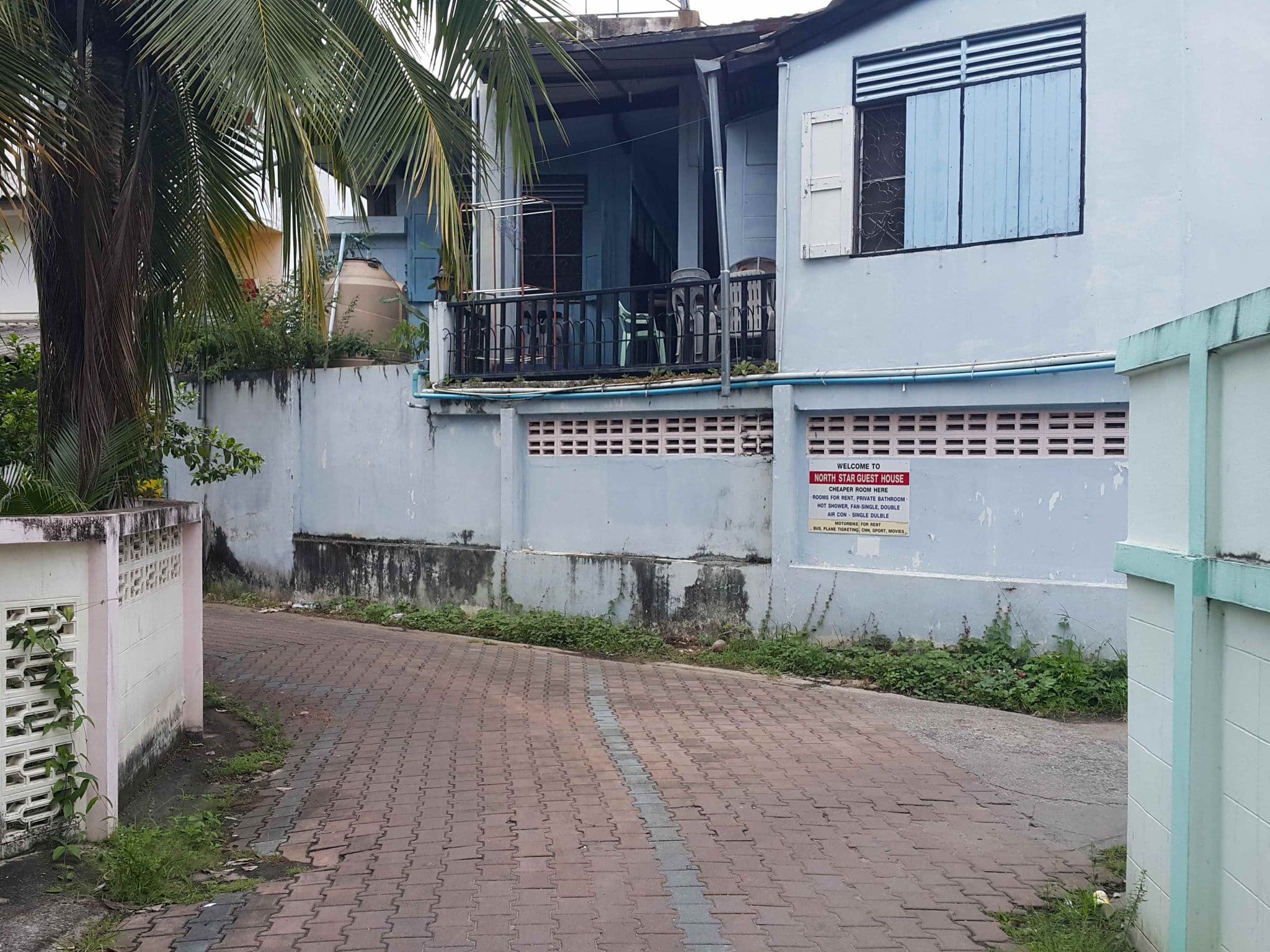 Street view near Thailand Guesthouse, Chiang Mai — © jrcarlsen (CC BY-SA · Mapillary)