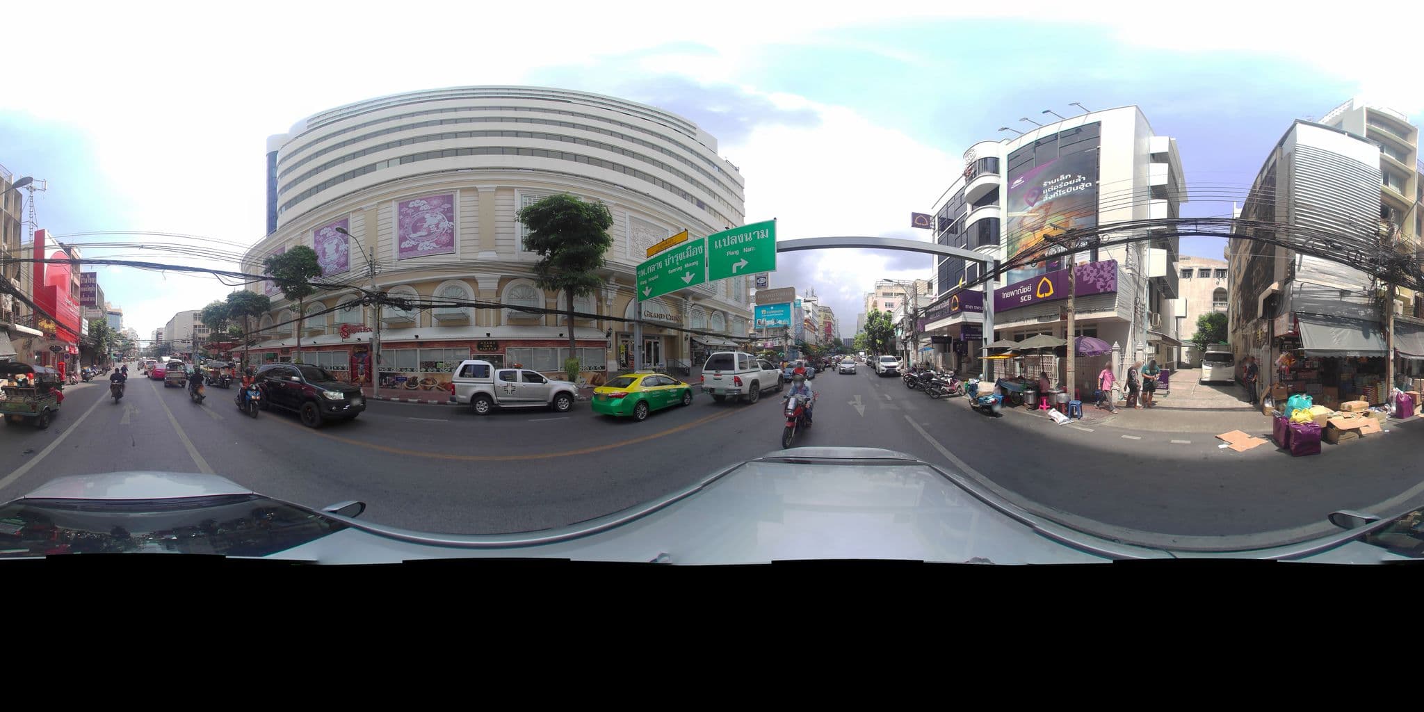 Street view near Grand China Hotel, Samphantawong — © P05466 (CC BY-SA · Mapillary)