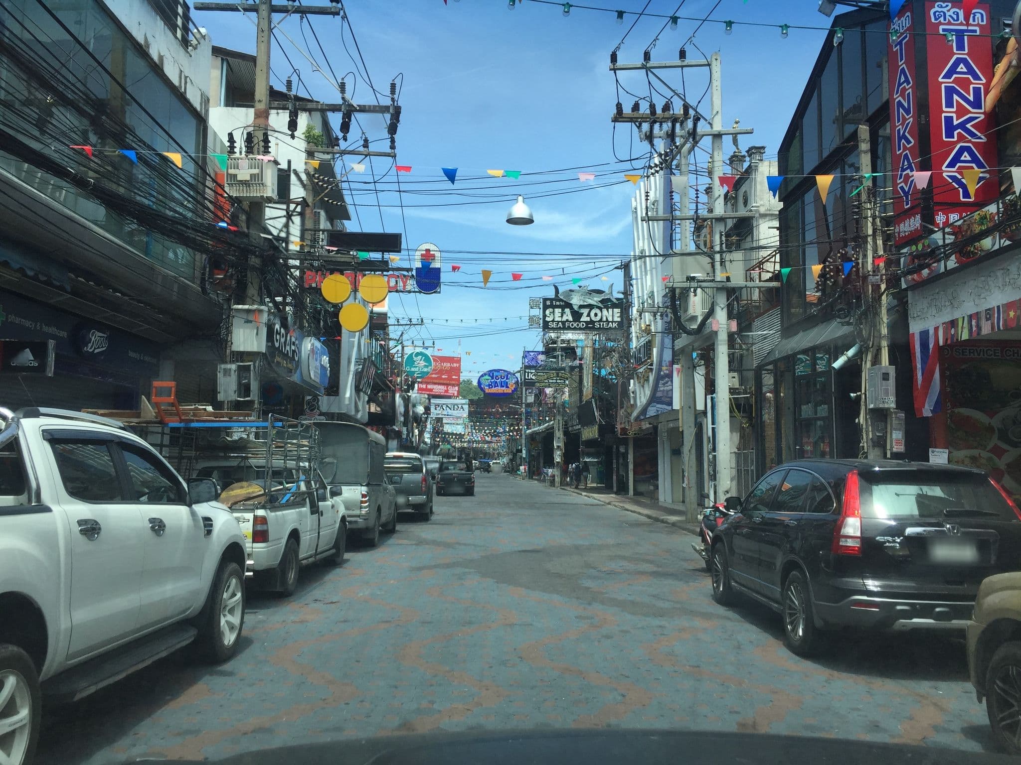 Street view near Grand Hotel, Pattaya