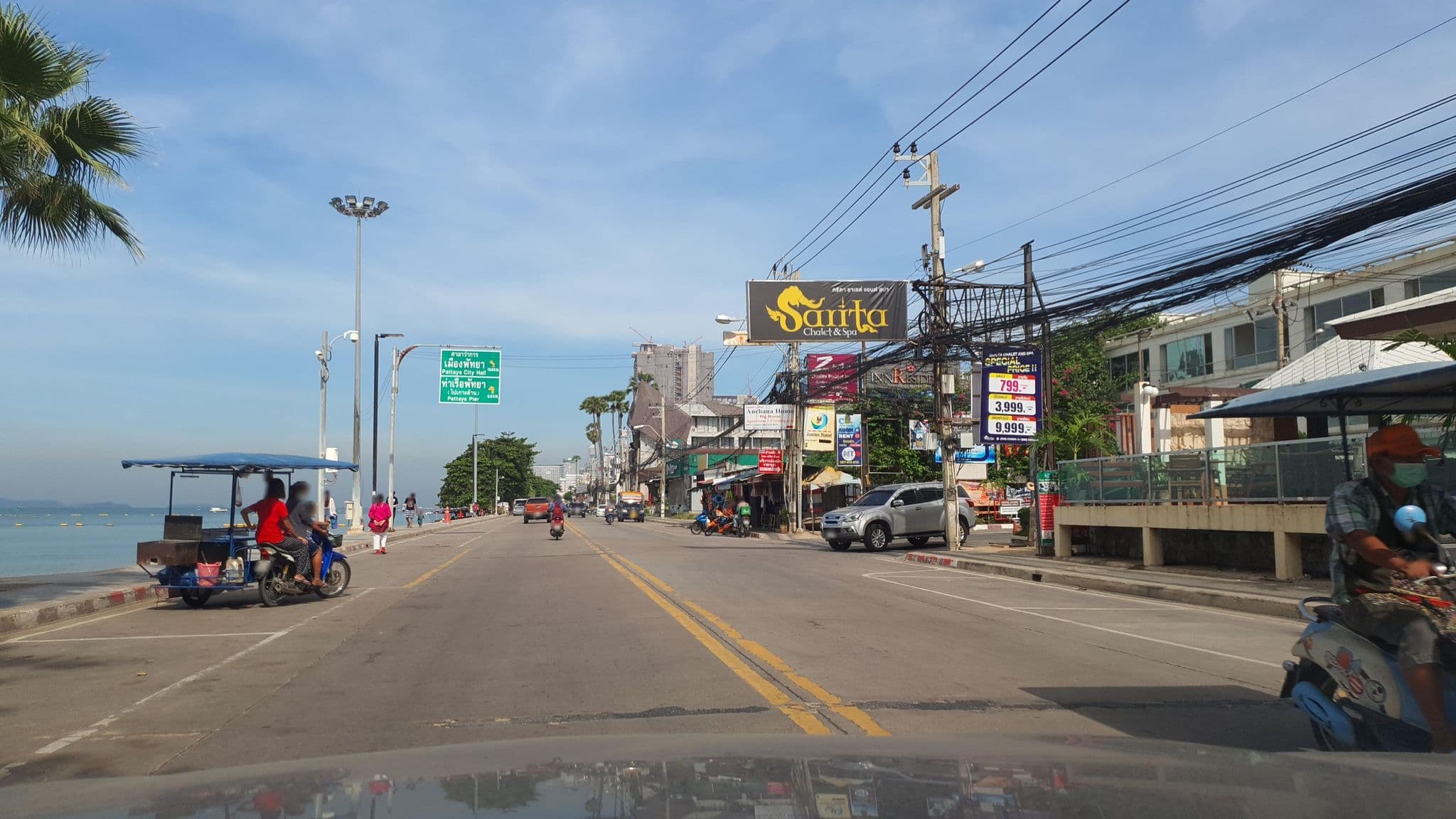 Street view near Sarita Chalet, Pattaya