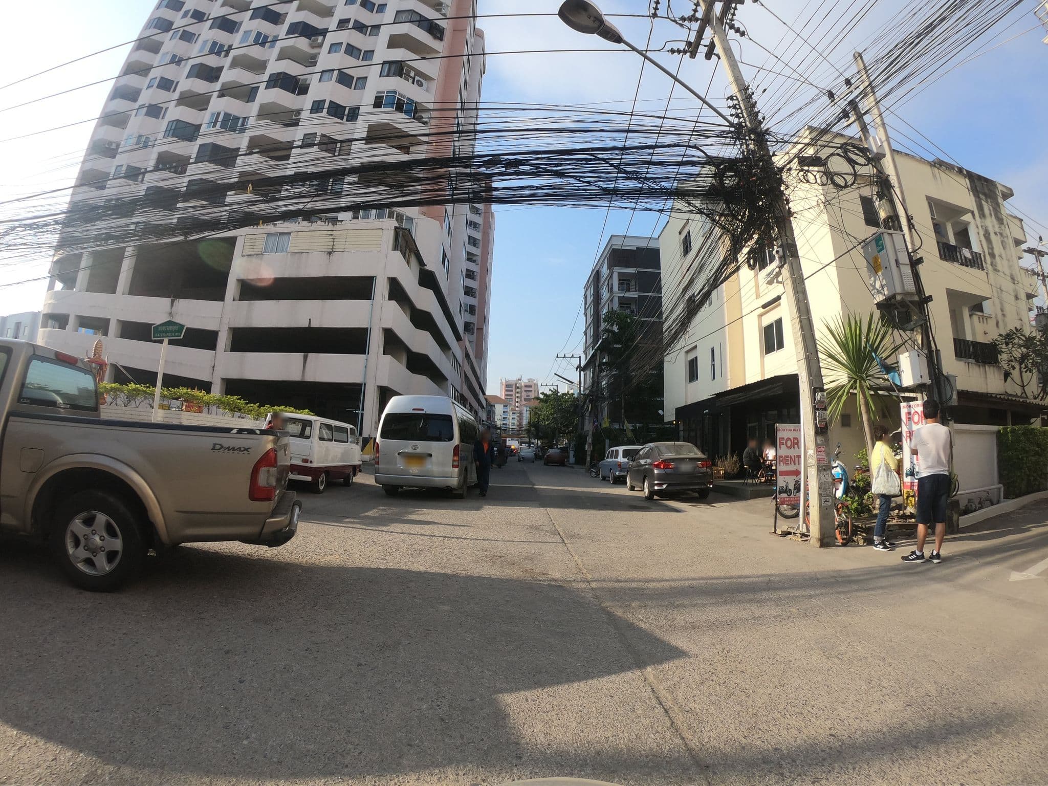 Street view near Common Living, Chiang Mai — © chanuwath_grab (CC BY-SA · Mapillary)