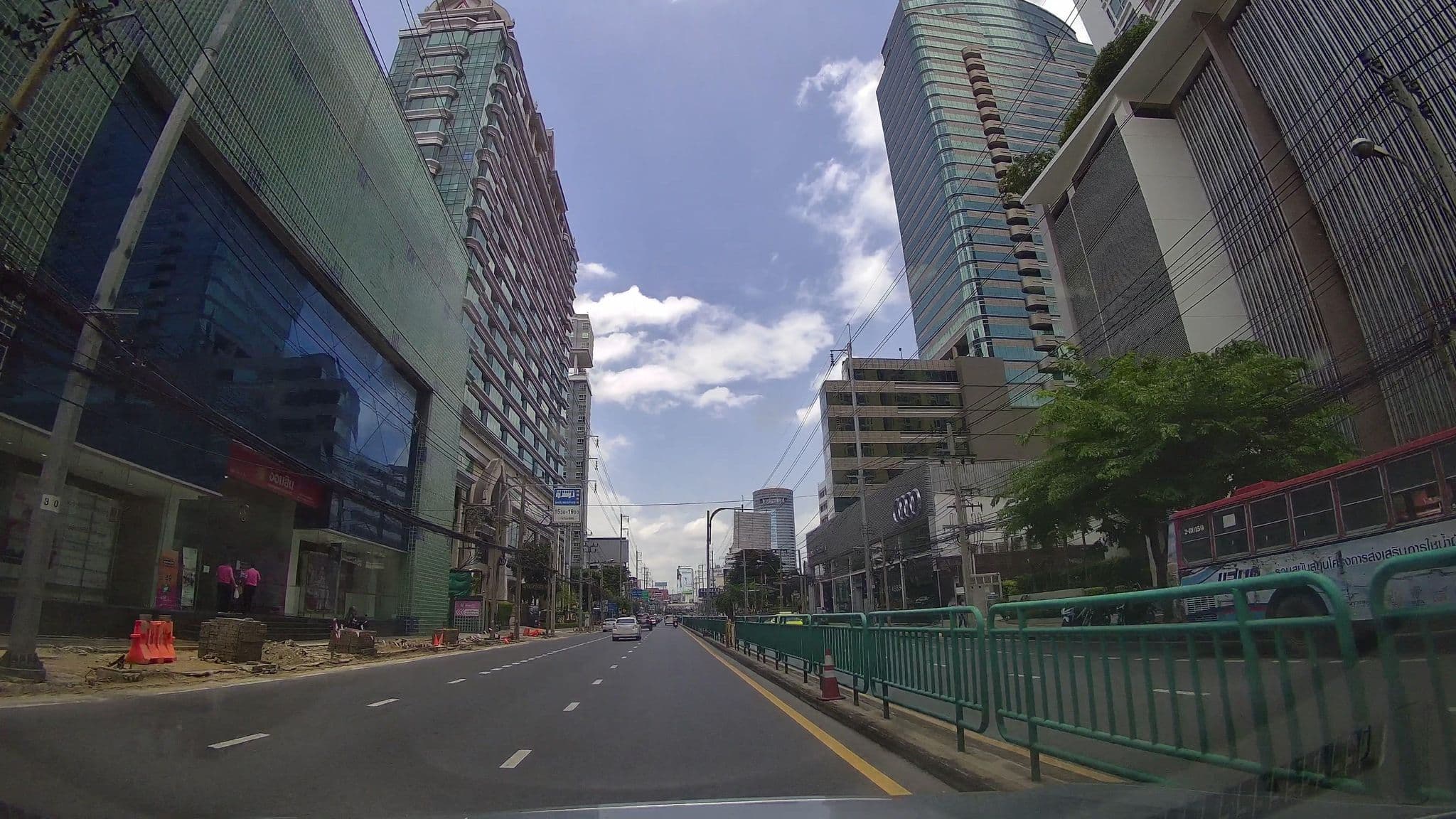 Street view near โรงแรมแกเลอเรีย12, Makkasan