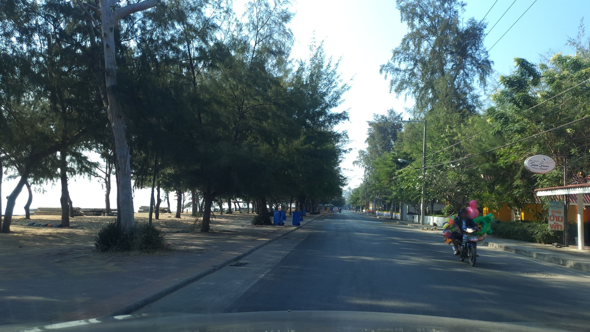 Street view near Sea Sun Resort, Cha-am — © jrcarlsen (CC BY-SA · Mapillary)