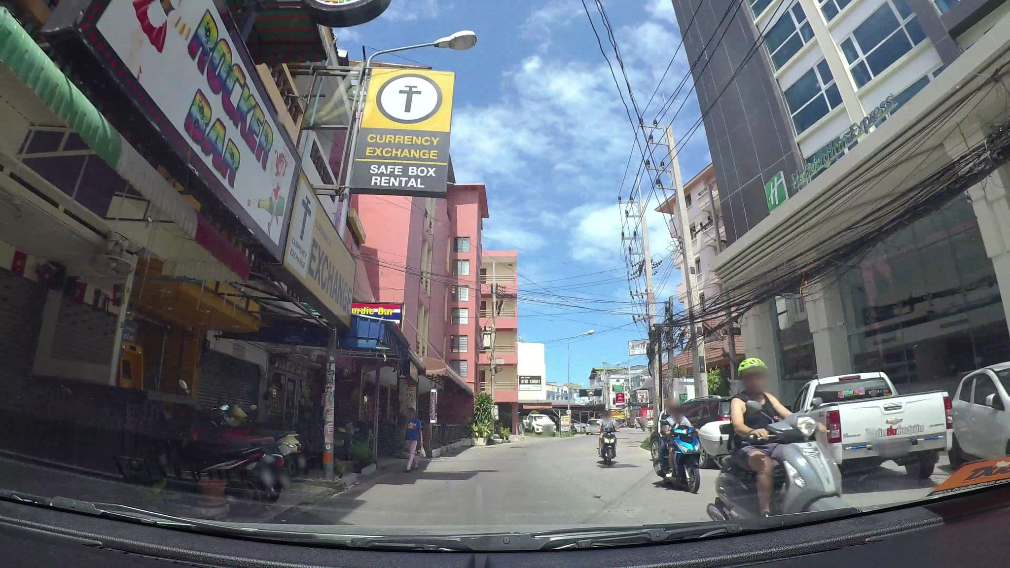 Street view near Utid Court, Pattaya — © kaart_3 (CC BY-SA · Mapillary)