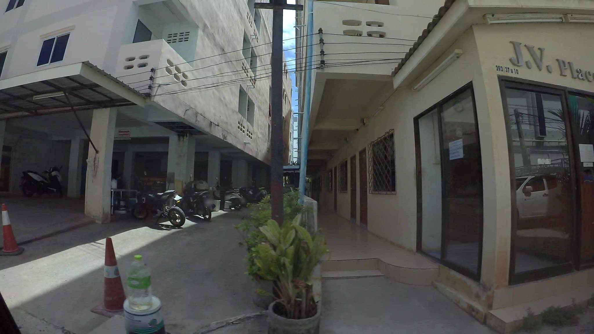 Street view near JV Place, Pattaya
