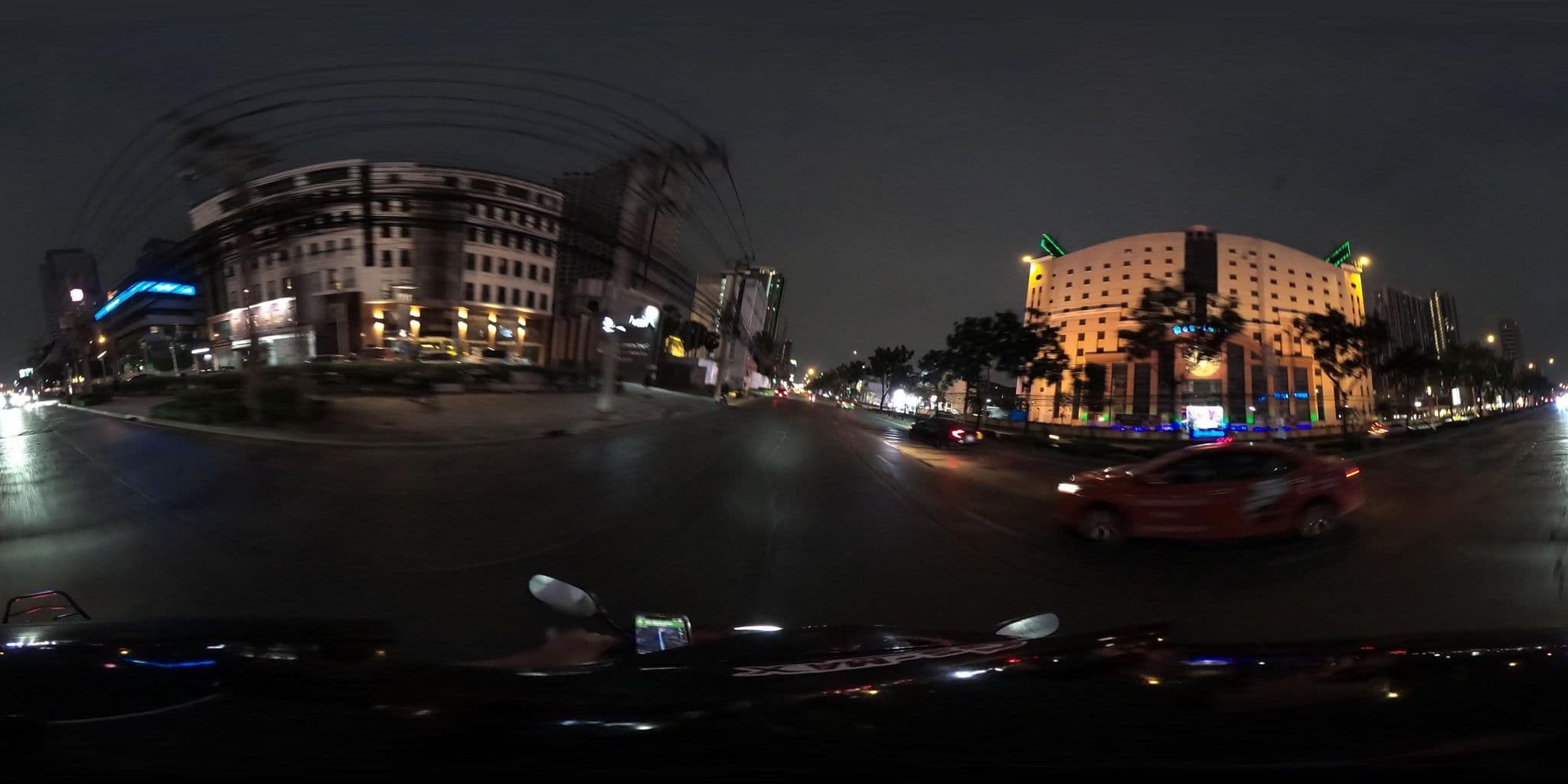 Street view near Pietra Bangkok, Din Daeng — © NatchaponJ (CC BY-SA · Mapillary)