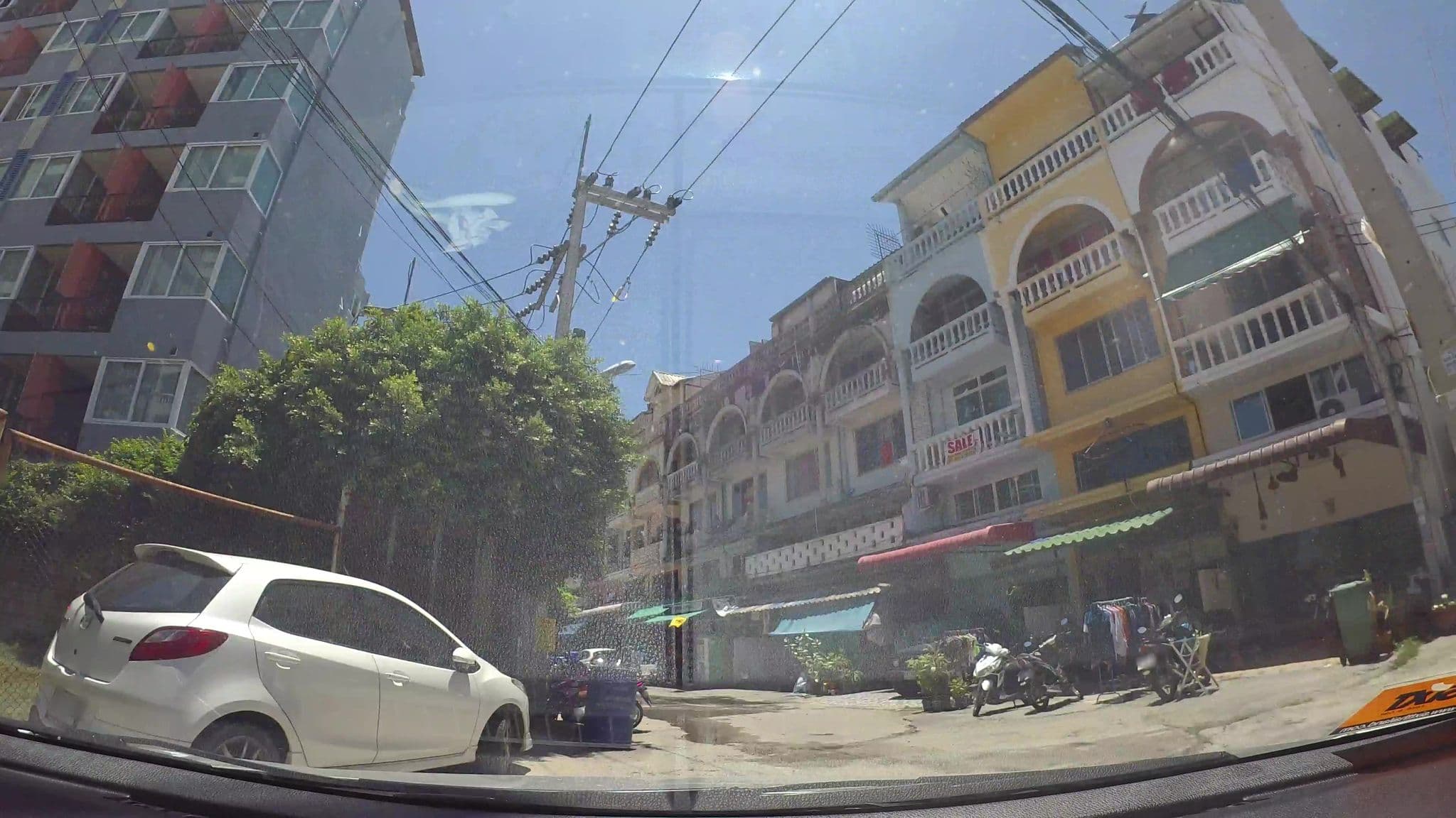Street view near The Right Residence, Pattaya