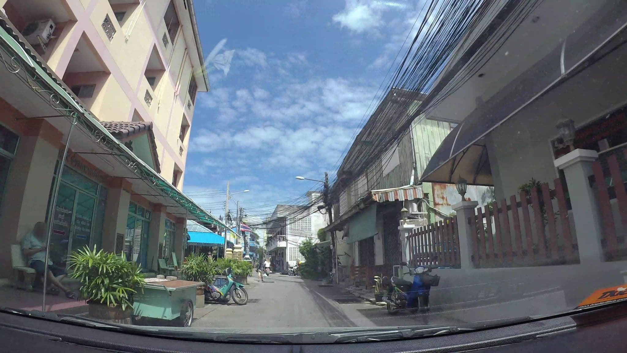 Street view near Thongkrajang Apartment 2, Pattaya