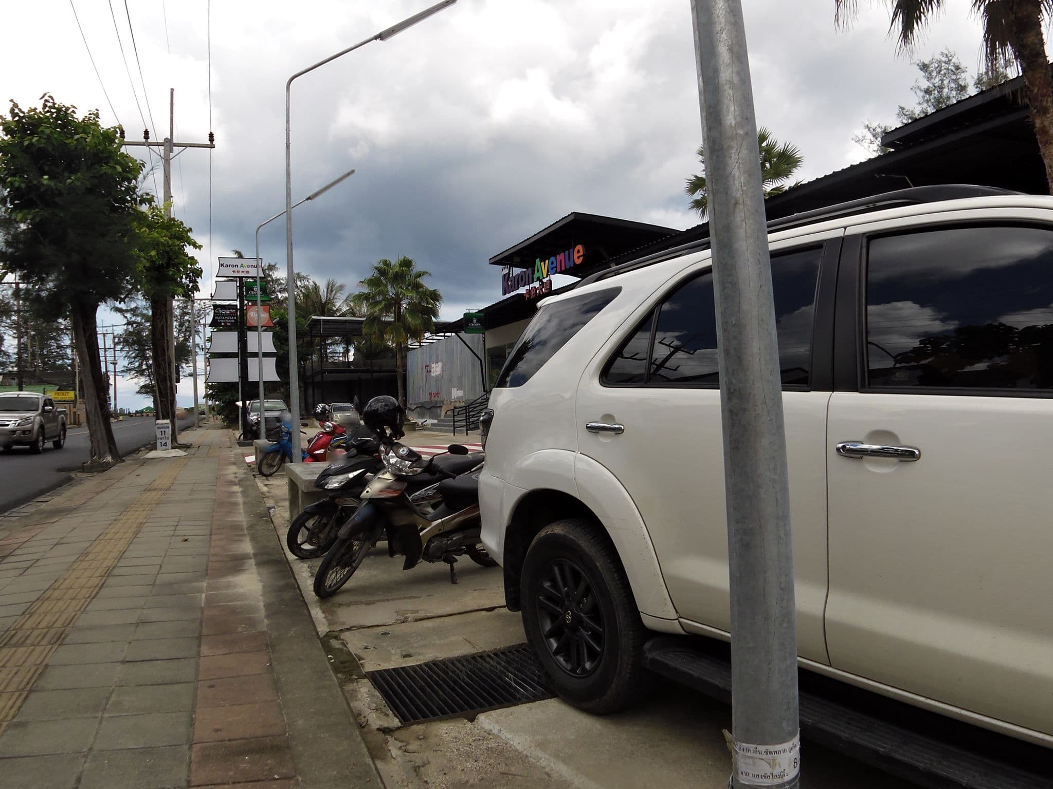 Street view near Golden Sand Inn, Ban Karon — © skillsy (CC BY-SA · Mapillary)