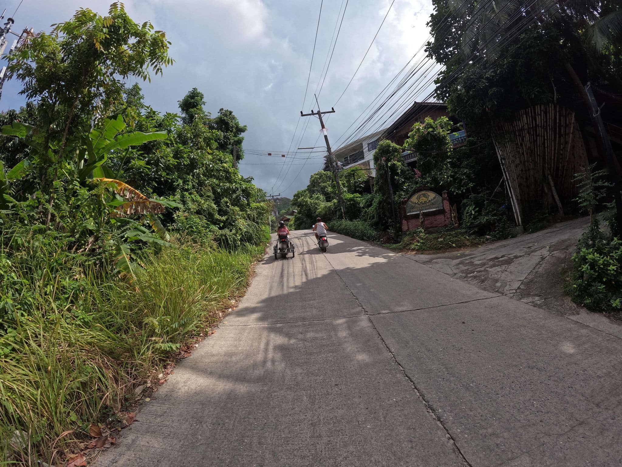 Street view near Haad Yao Overbay Resort, Ko Pha Ngan