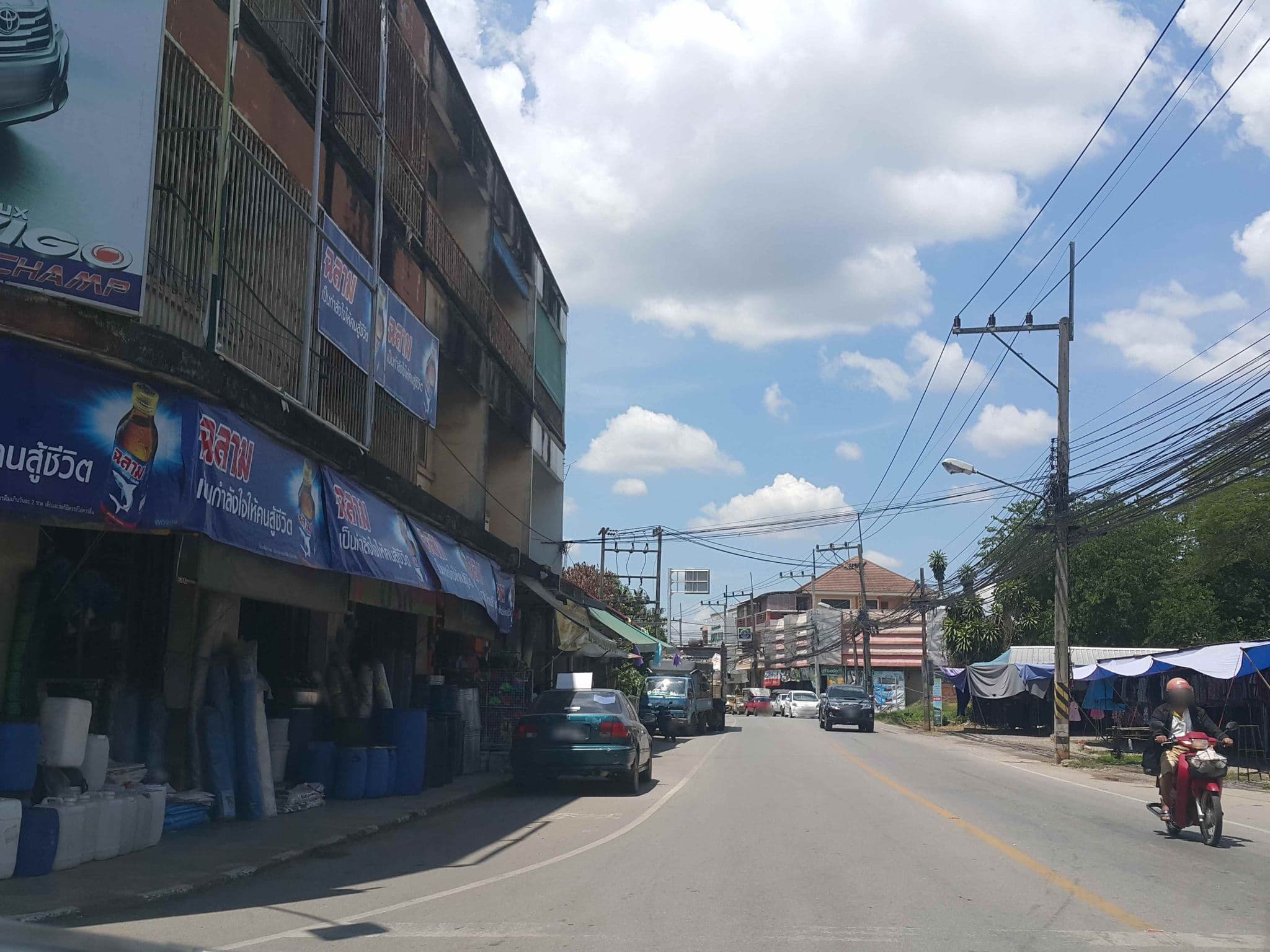 Street view near Sukkasem Hotel, Nan