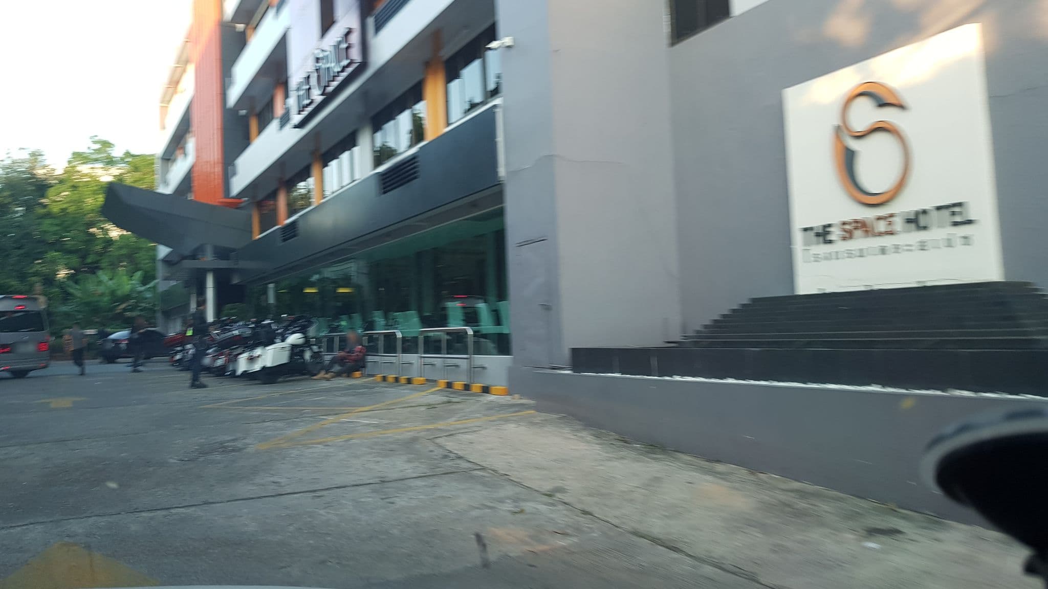 Street view near Hop Inn, Chiang Rai — © igorzo (CC BY-SA · Mapillary)