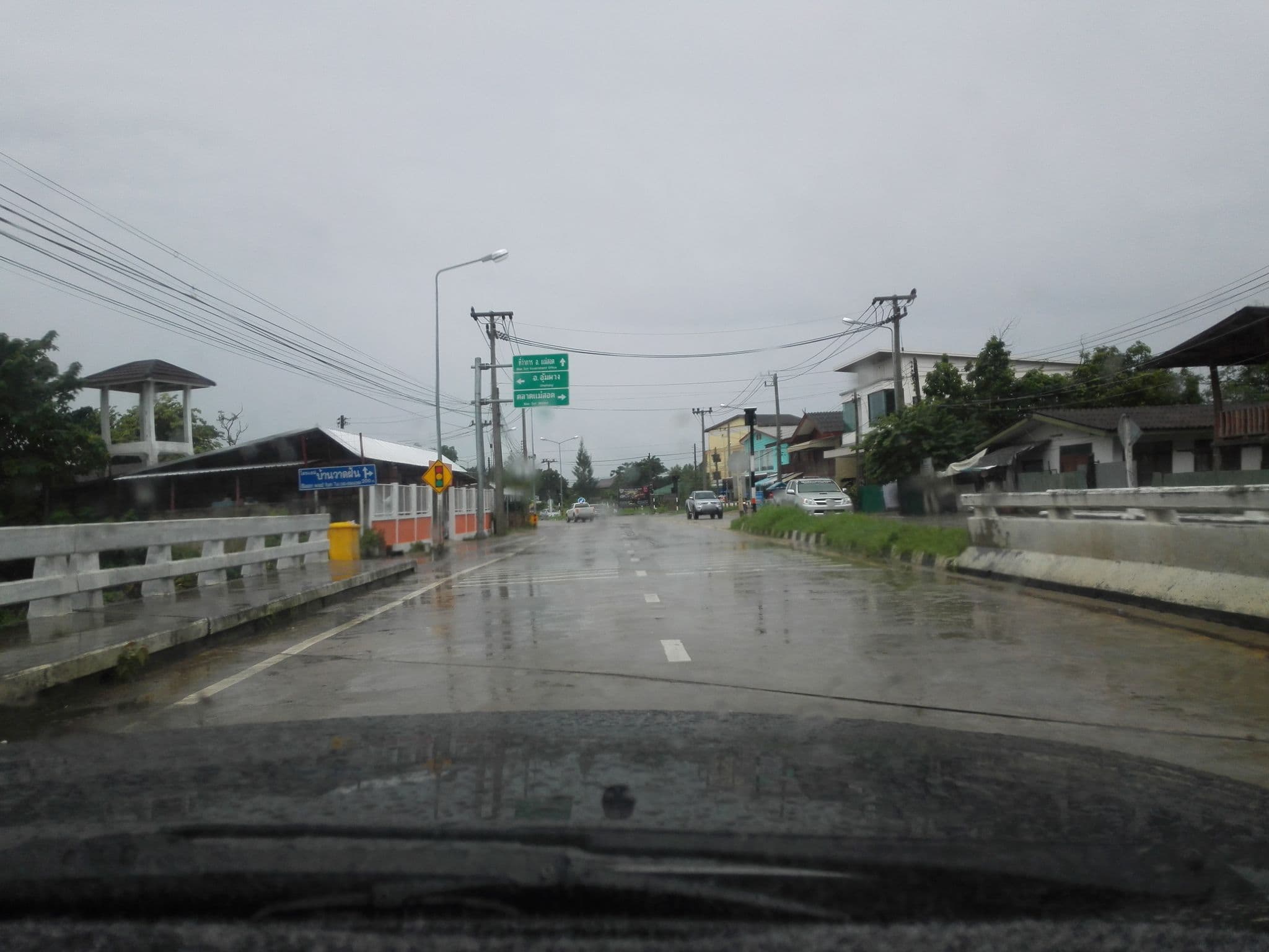Street view near Pongpicha Boutique House, Mae Sot — © kaanpakpum (CC BY-SA · Mapillary)
