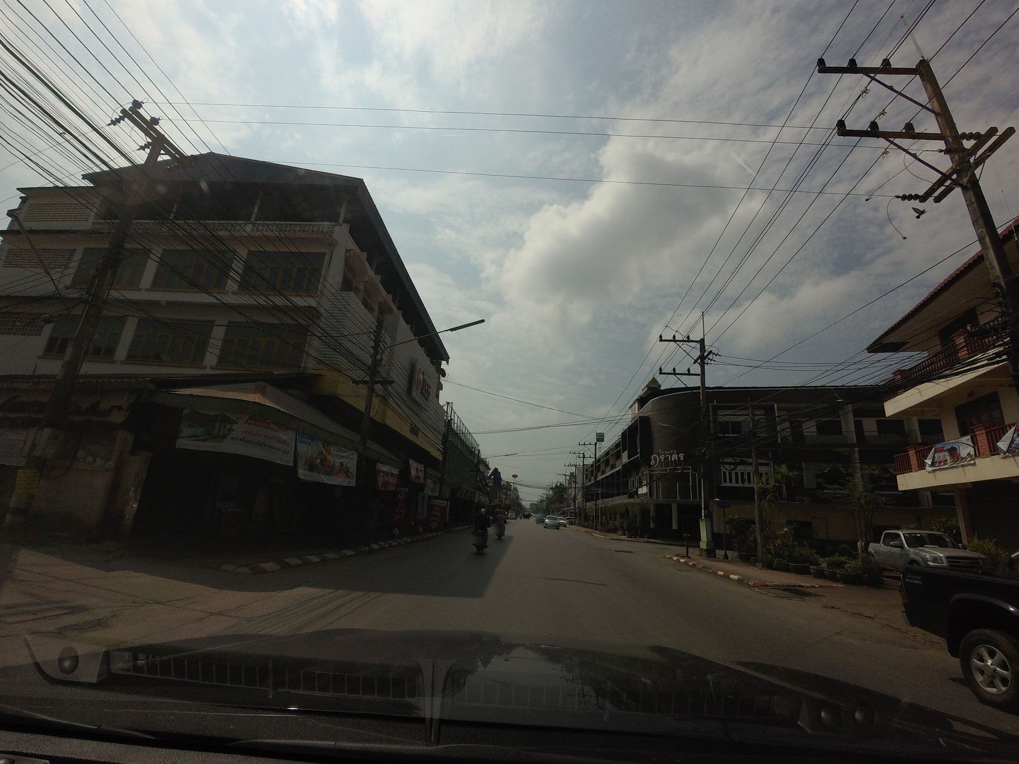 Street view near Paradorn Hotel, Phrae — © mishari (CC BY-SA · Mapillary)