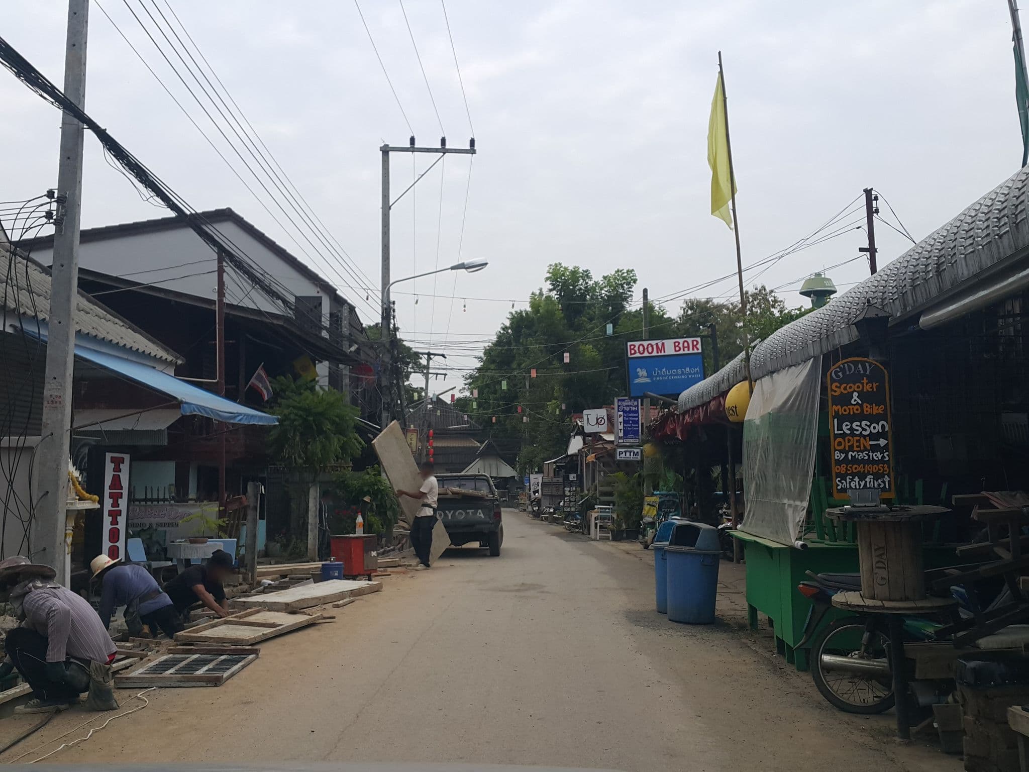 Street view near Baan Phasa, Pai