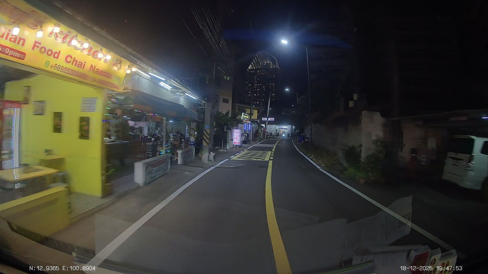 Street view near Central Sea Serviced Apartments, Pattaya