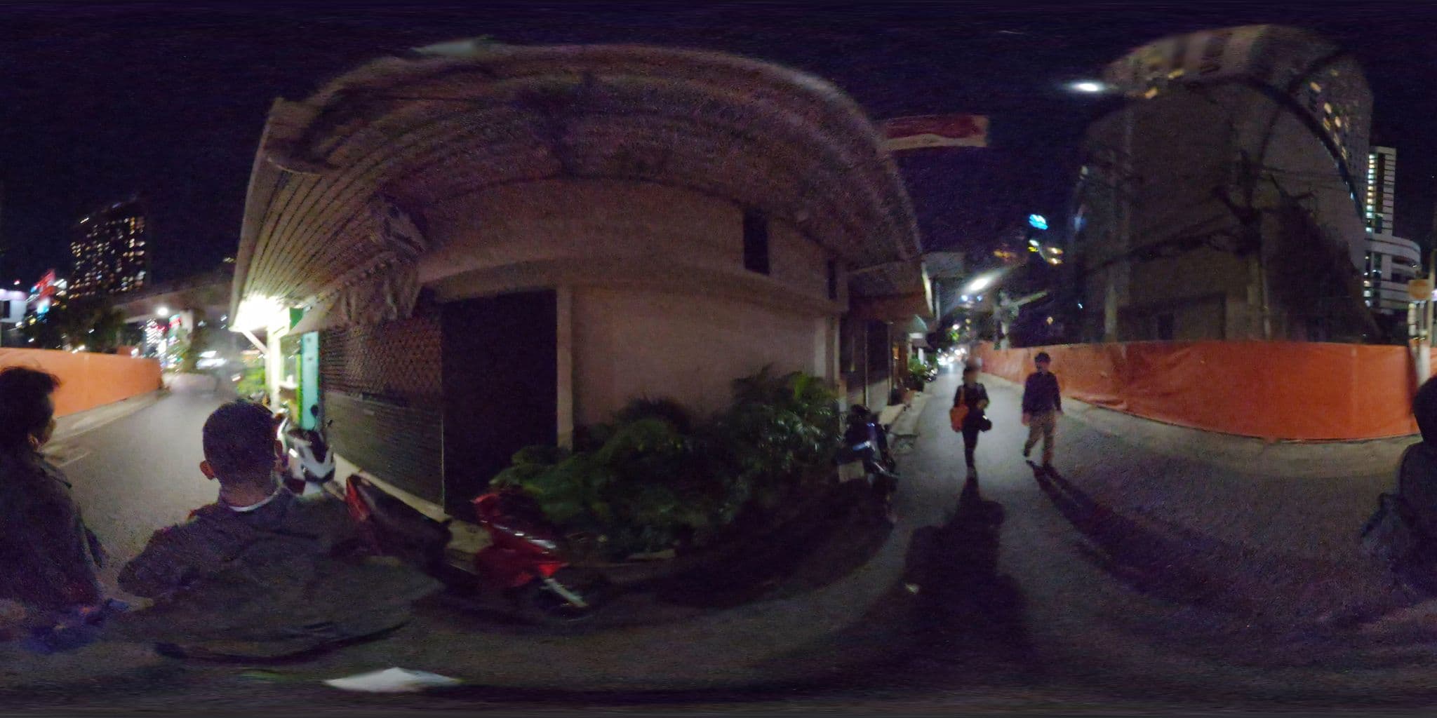 Street view near KROMO Bangkok, Curio Collection by Hilton, Watthana — © mapconcierge (CC BY-SA · Mapillary)