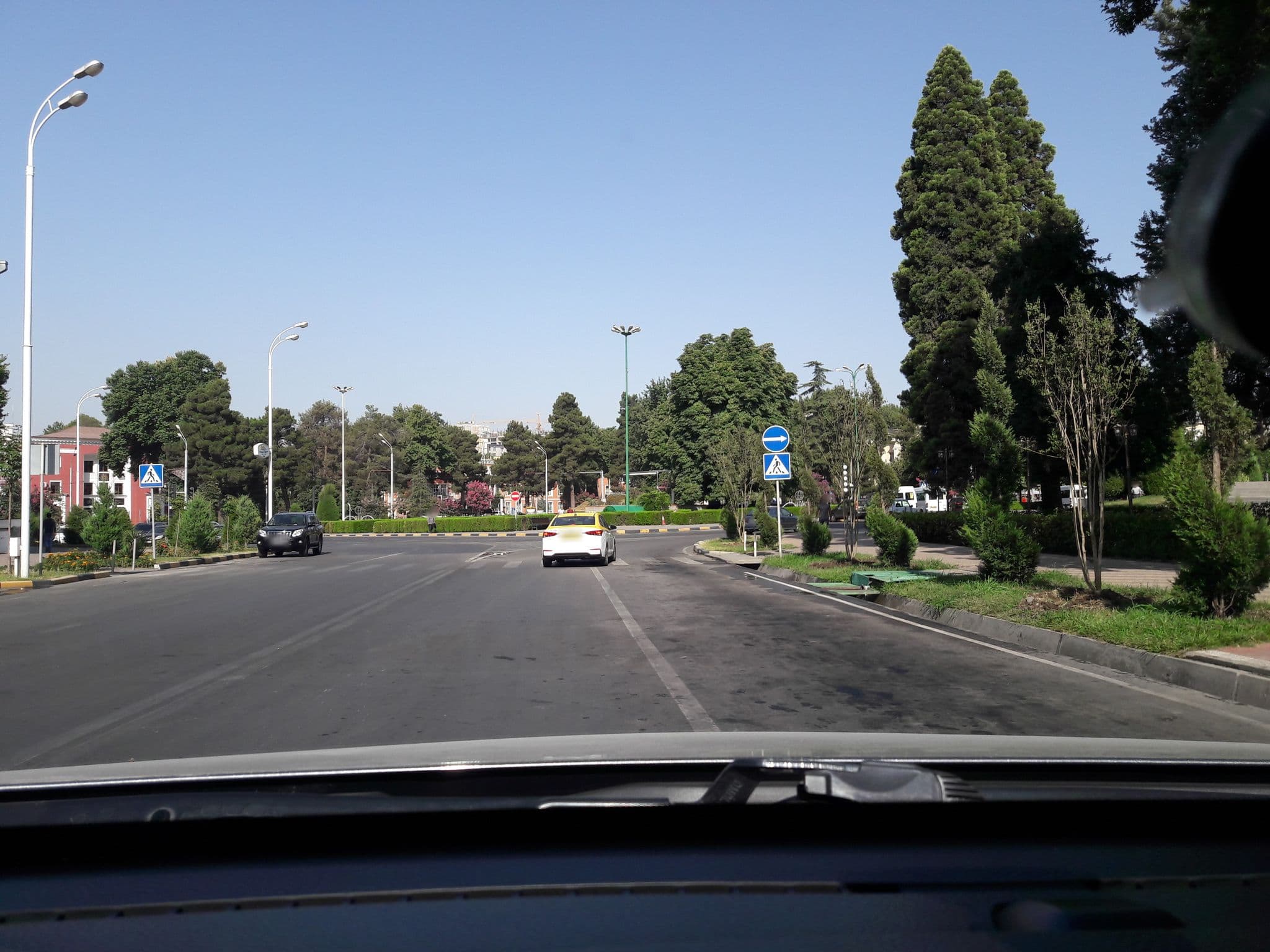 Street view near Rohat Hotel, Dushanbe — © krah (CC BY-SA · Mapillary)