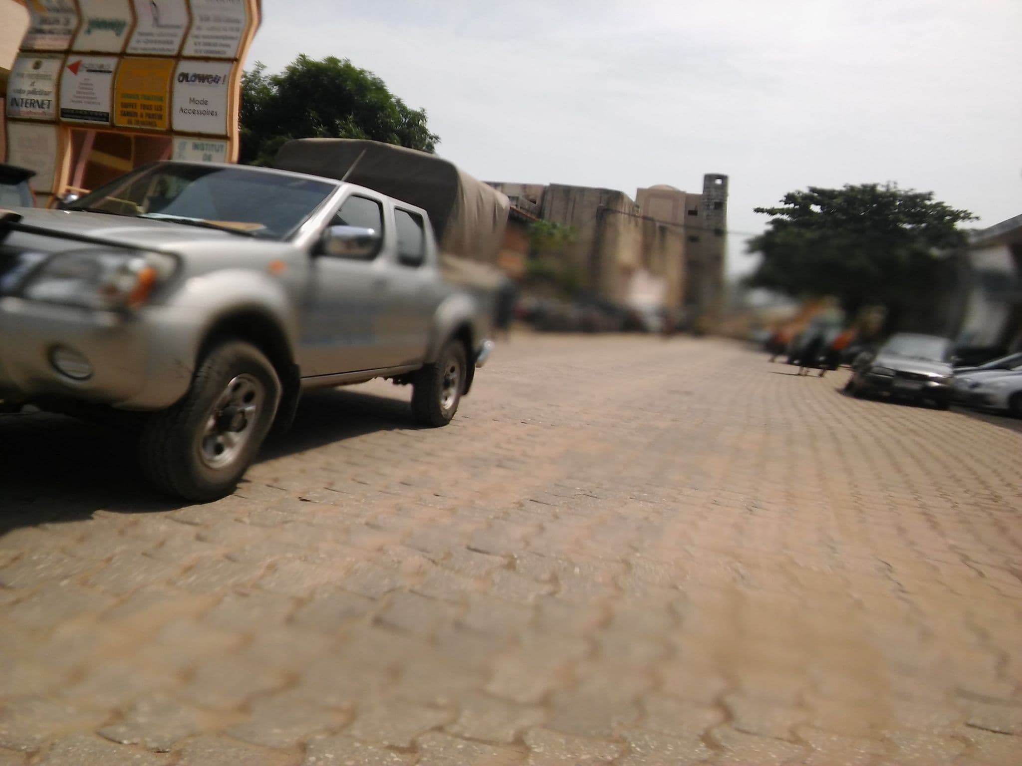 Street view near Le Berlin, Cotonou — © saliousoft (CC BY-SA · Mapillary)