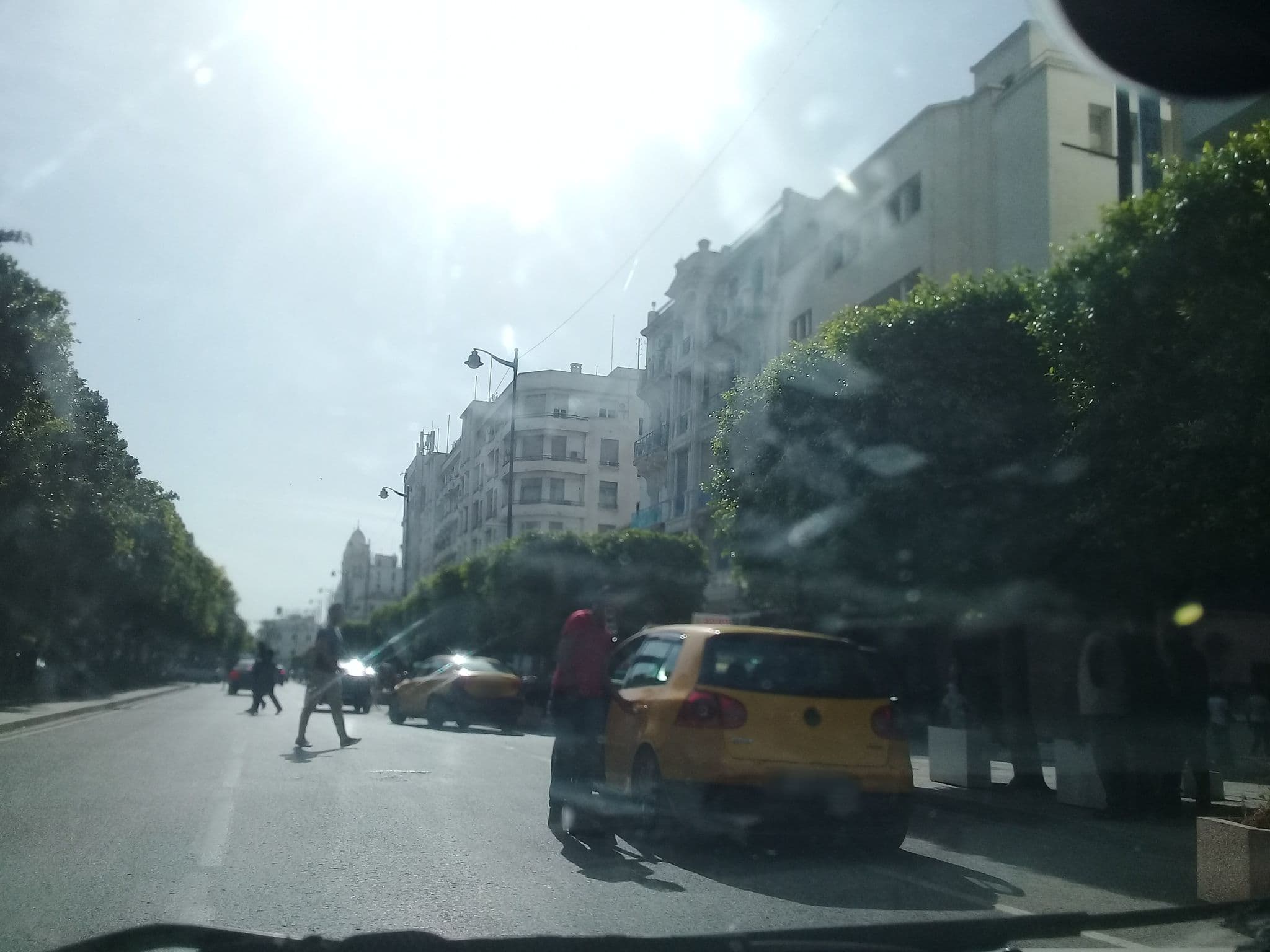 Street view near Carlton, Tunis — © graphicom (CC BY-SA · Mapillary)