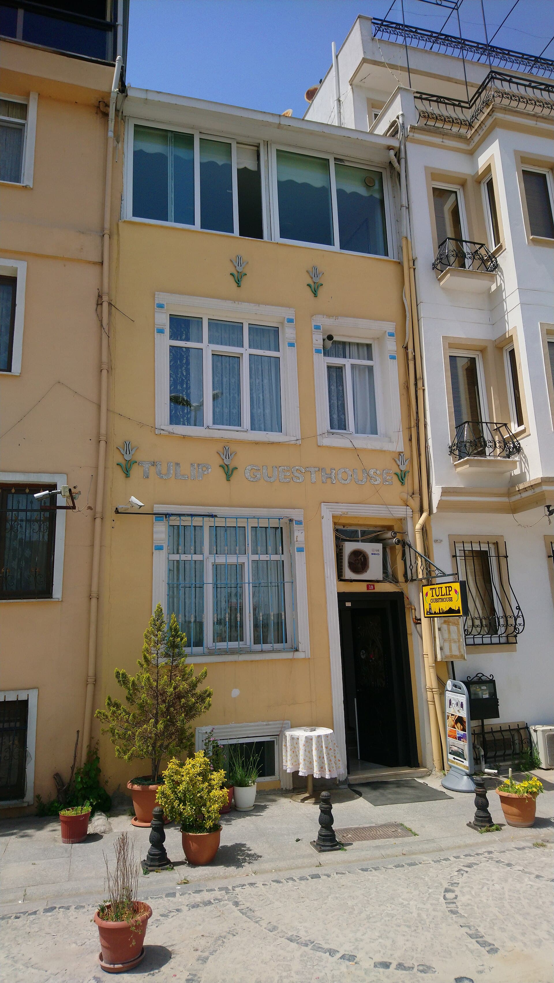 Tulip Guesthouse (via Wikimedia Commons, CC0)