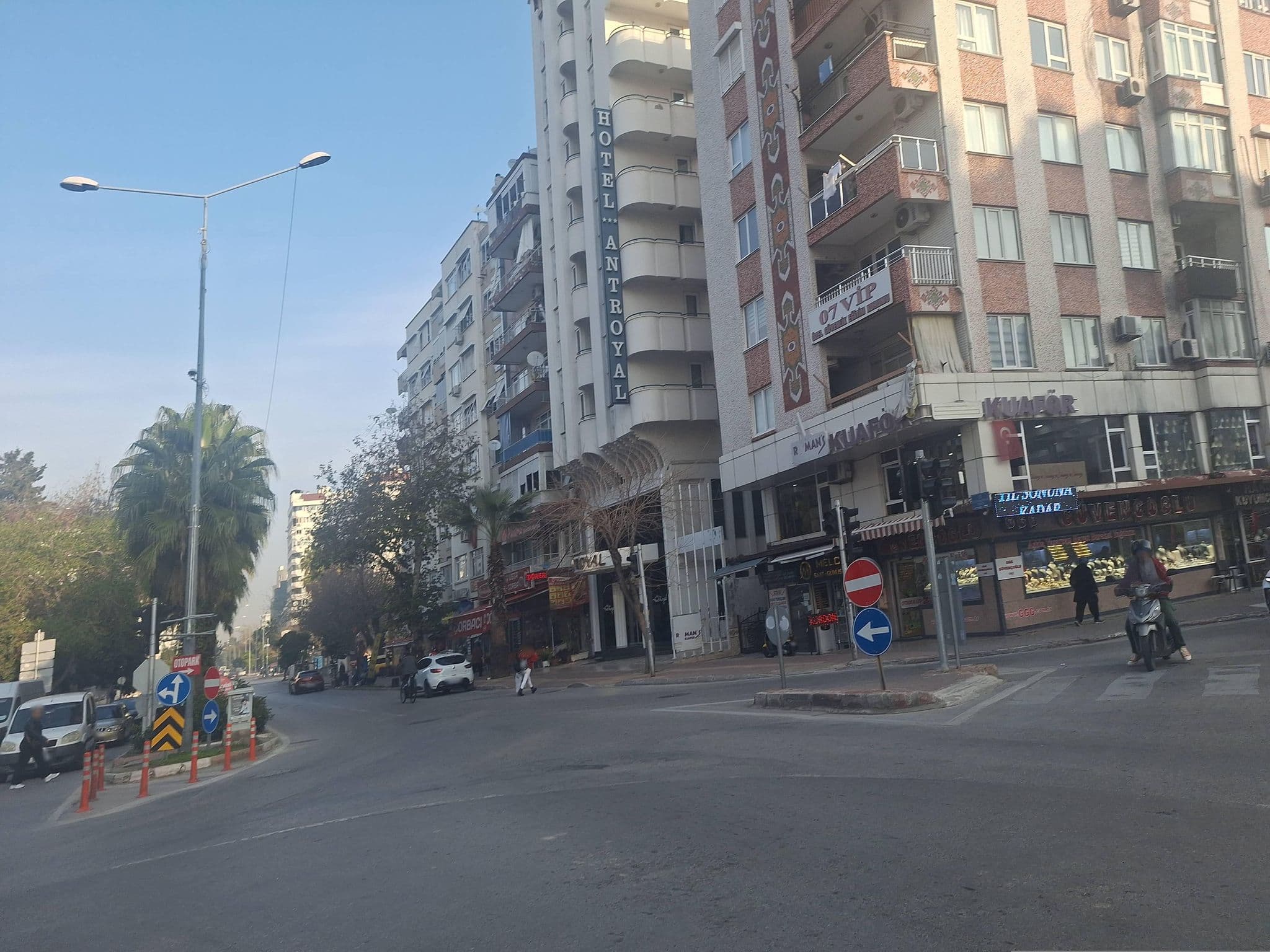 Street view near Ant Royal, Antalya
