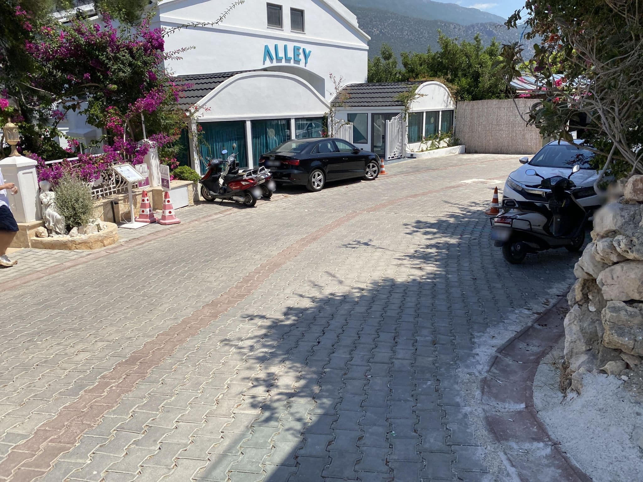 Street view near Lukka Exclusive Hotel, Kaş — © asturksever (CC BY-SA · Mapillary)