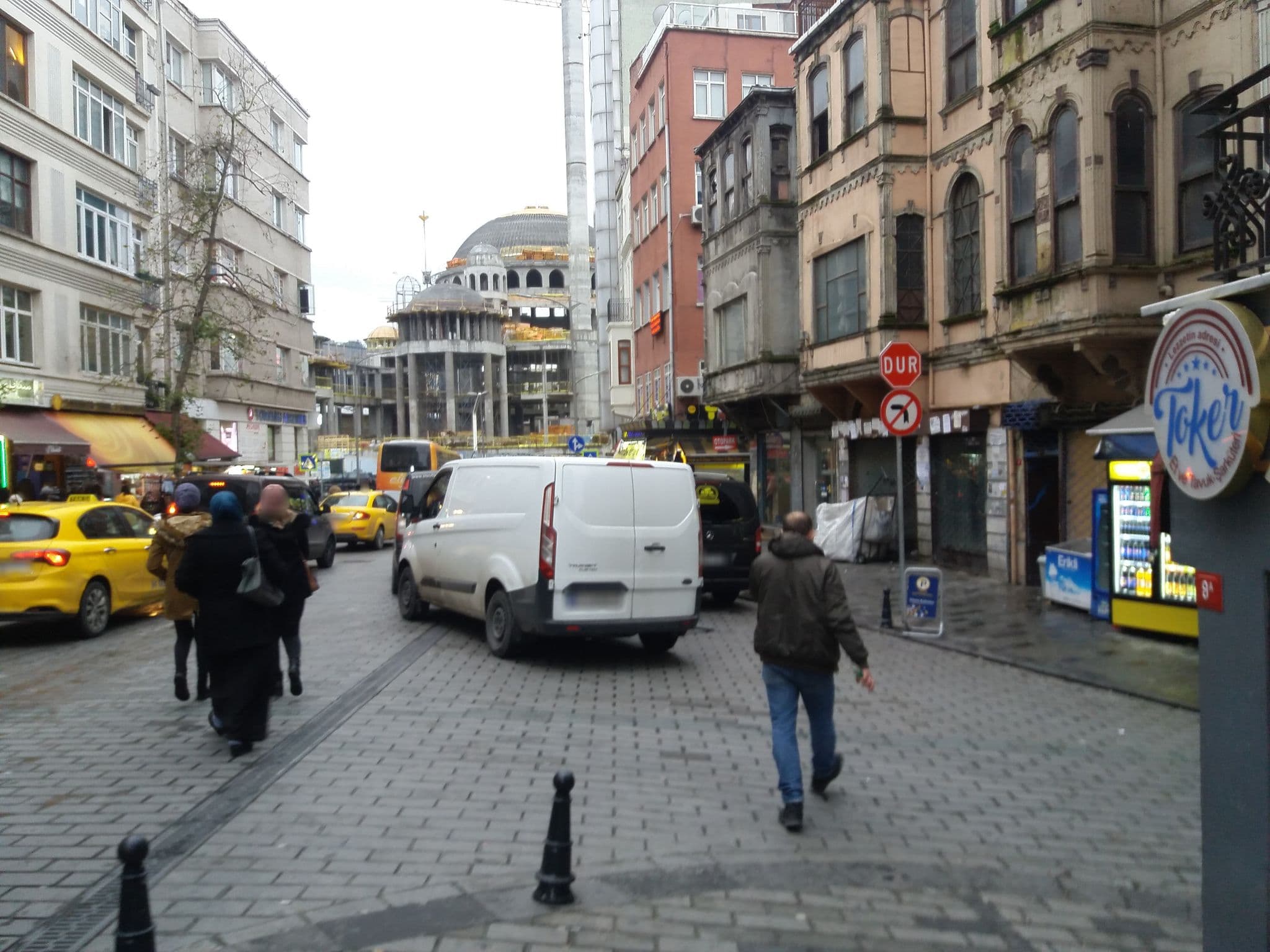 Street view near Hotel Grand Zentrum, Şişli