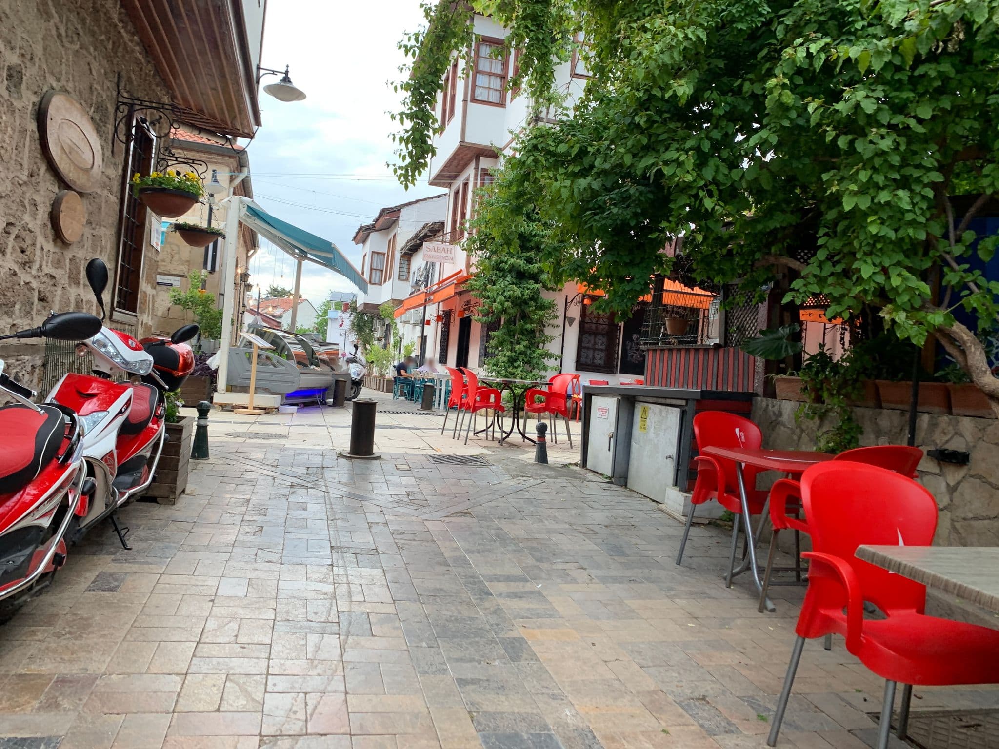 Street view near Öz Lazer Pansiyon, Antalya