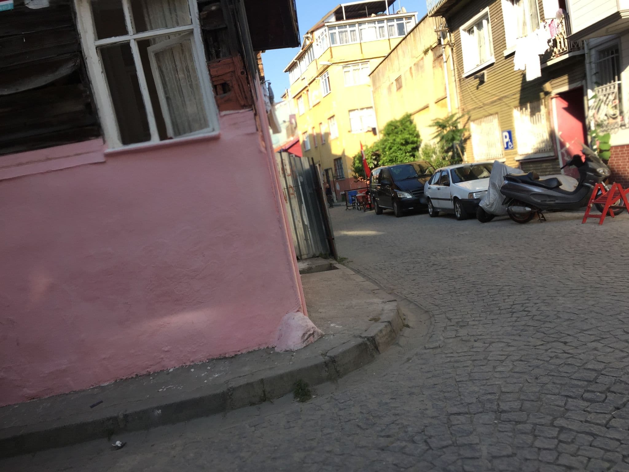 Street view near Piya Hostel, Sultanahmet