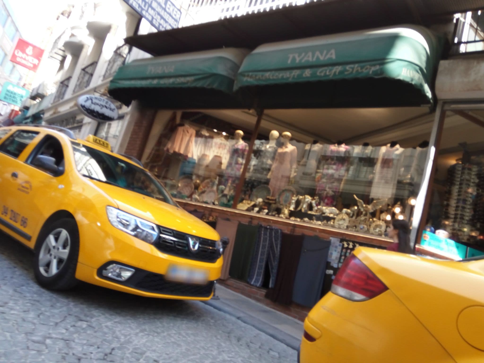 Street view near Istanbul - Cordial House, Sultanahmet