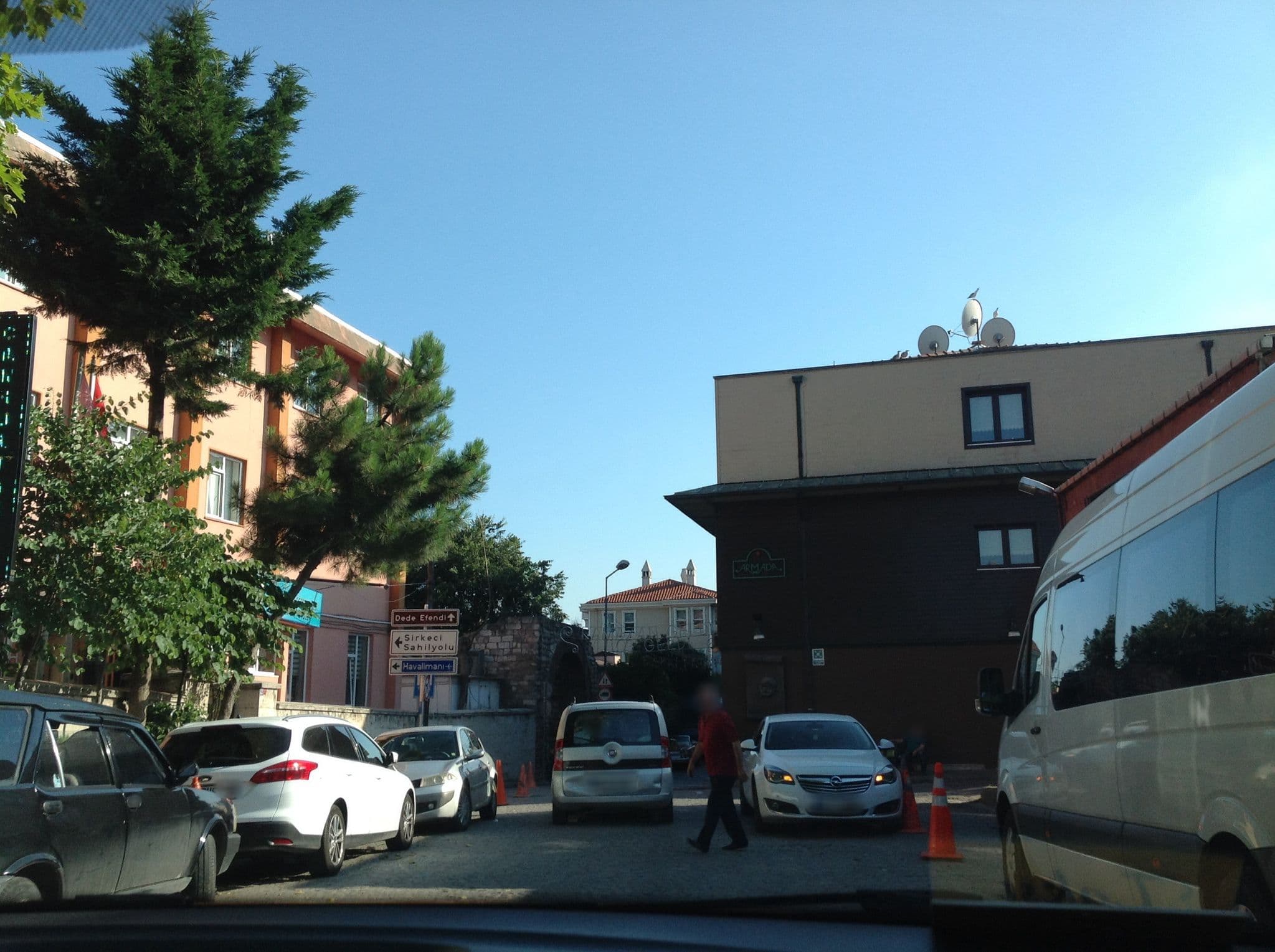 Street view near Cankurtaran Öğretmenevi, Sultanahmet