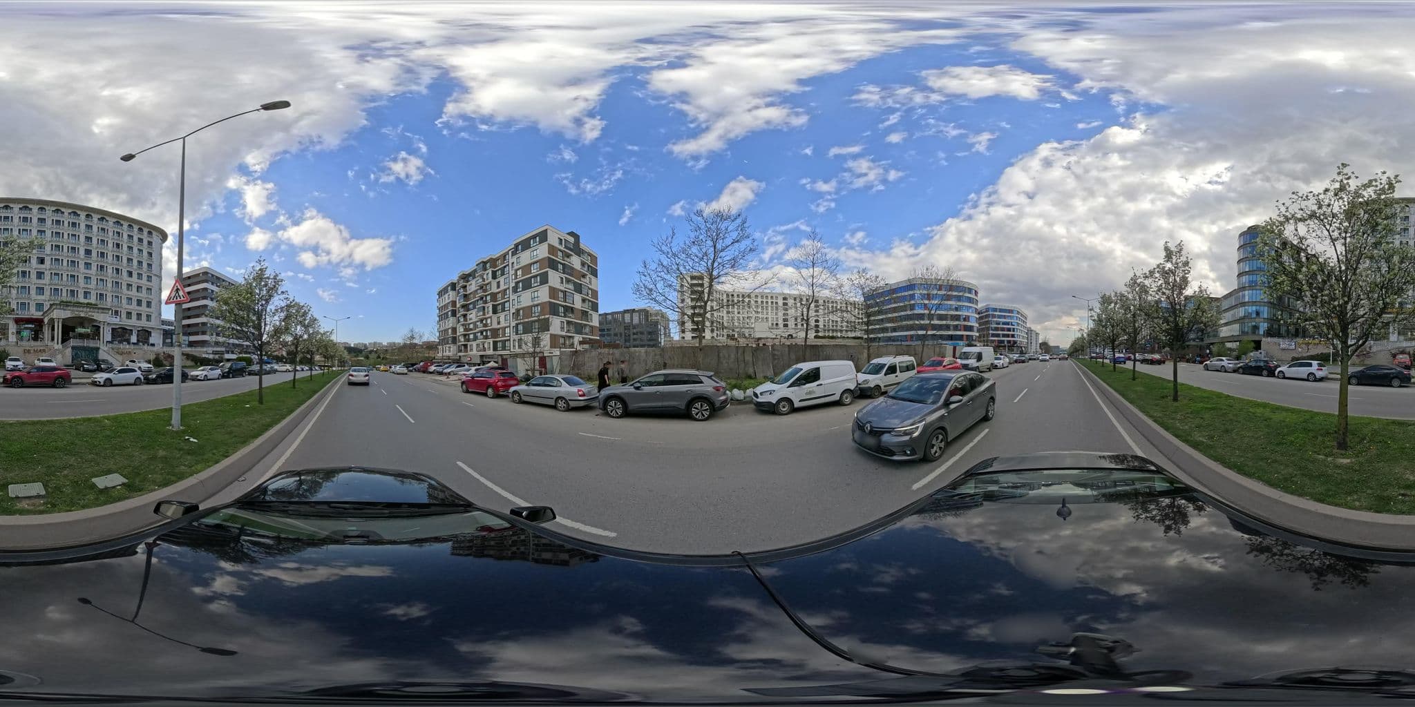 Street view near Boom Palace, Kurna — © burakonder (CC BY-SA · Mapillary)