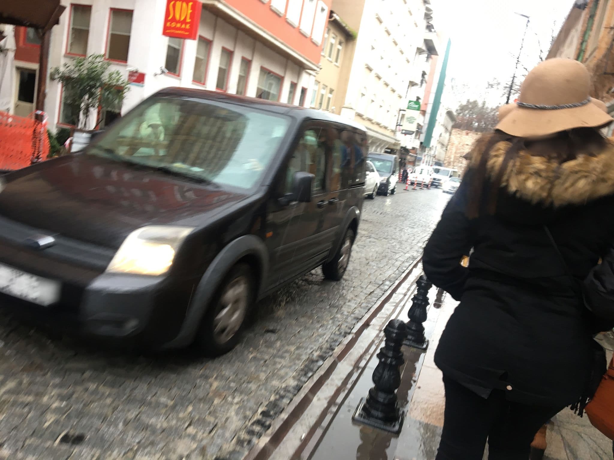 Street view near Erboy Hotel, Eminönü