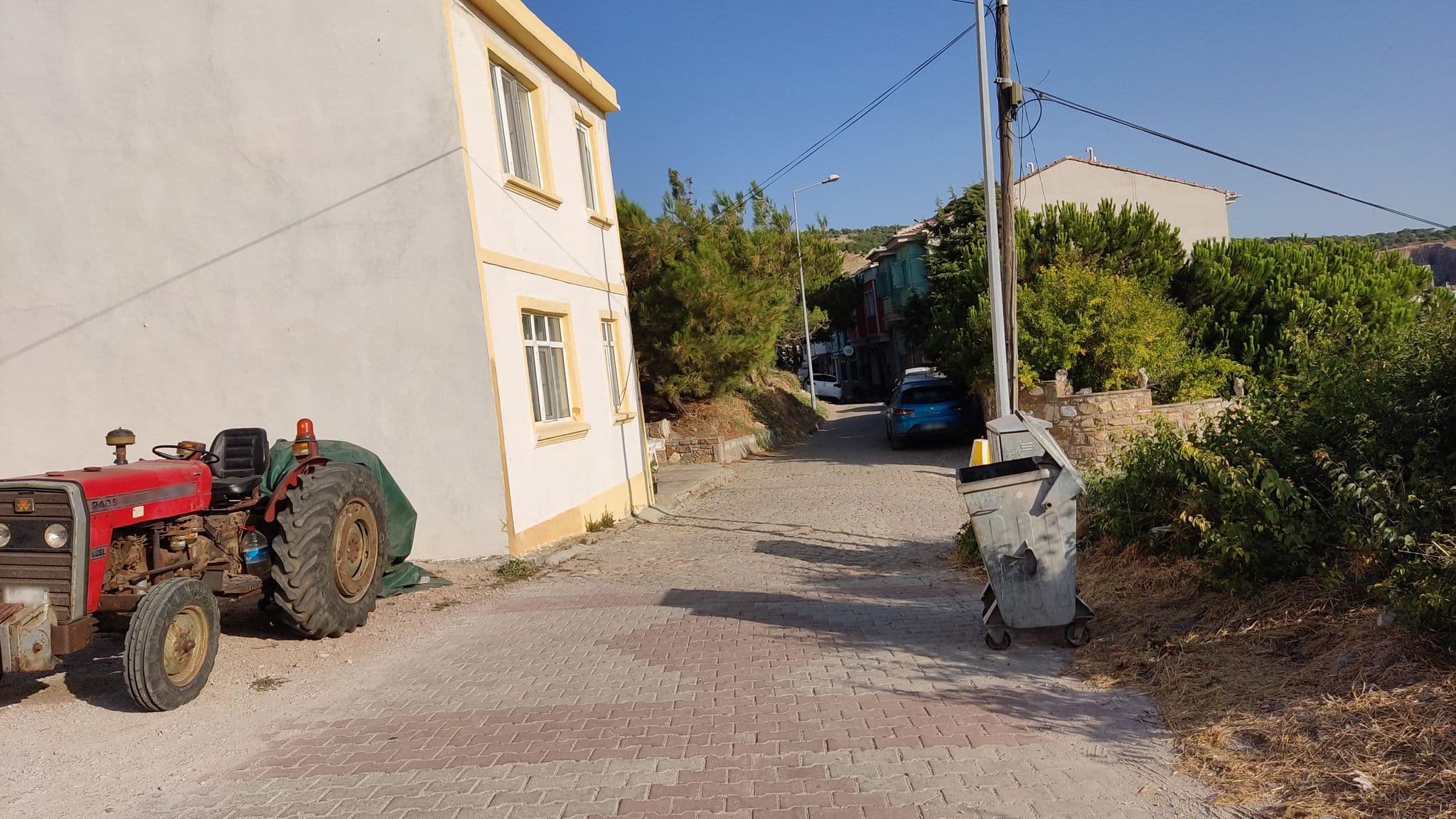Street view near Patalya Pansiyon, Bozcaada — © orkut (CC BY-SA · Mapillary)
