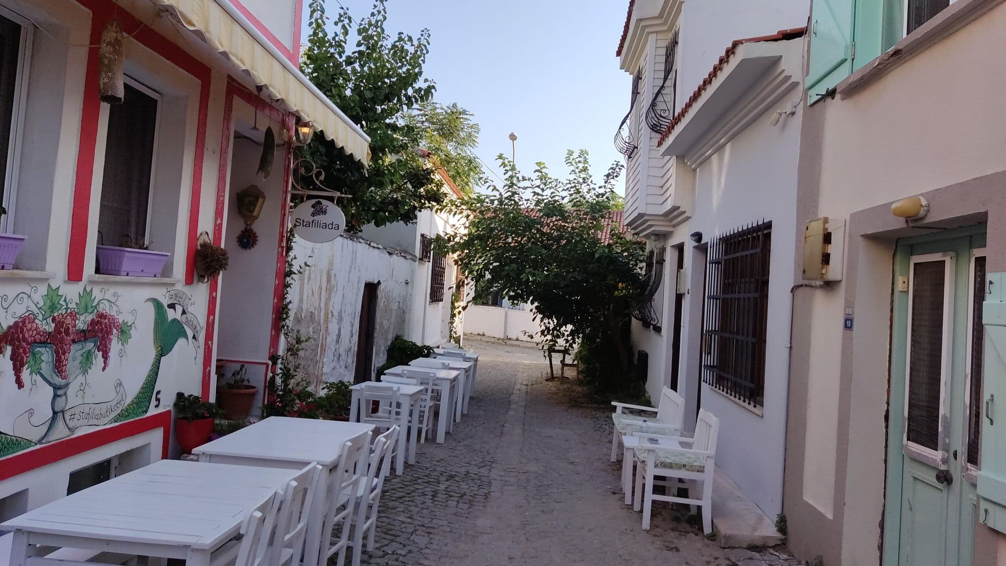 Street view near 9 Oda Butik Otel, Bozcaada — © orkut (CC BY-SA · Mapillary)