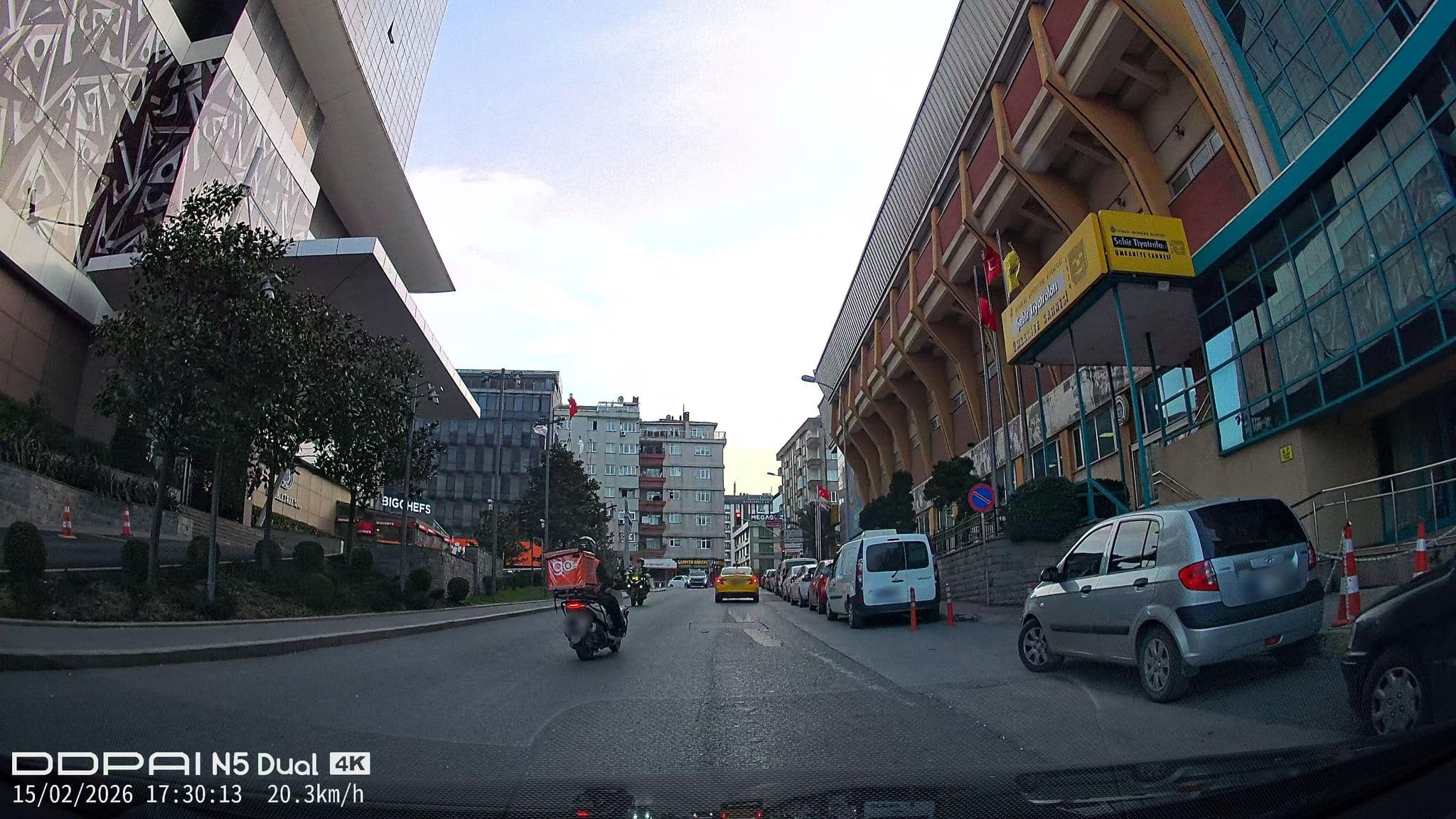 Street view near DoubleTree by Hilton Istanbul Umraniye, Umraniye — © burakonder (CC BY-SA · Mapillary)